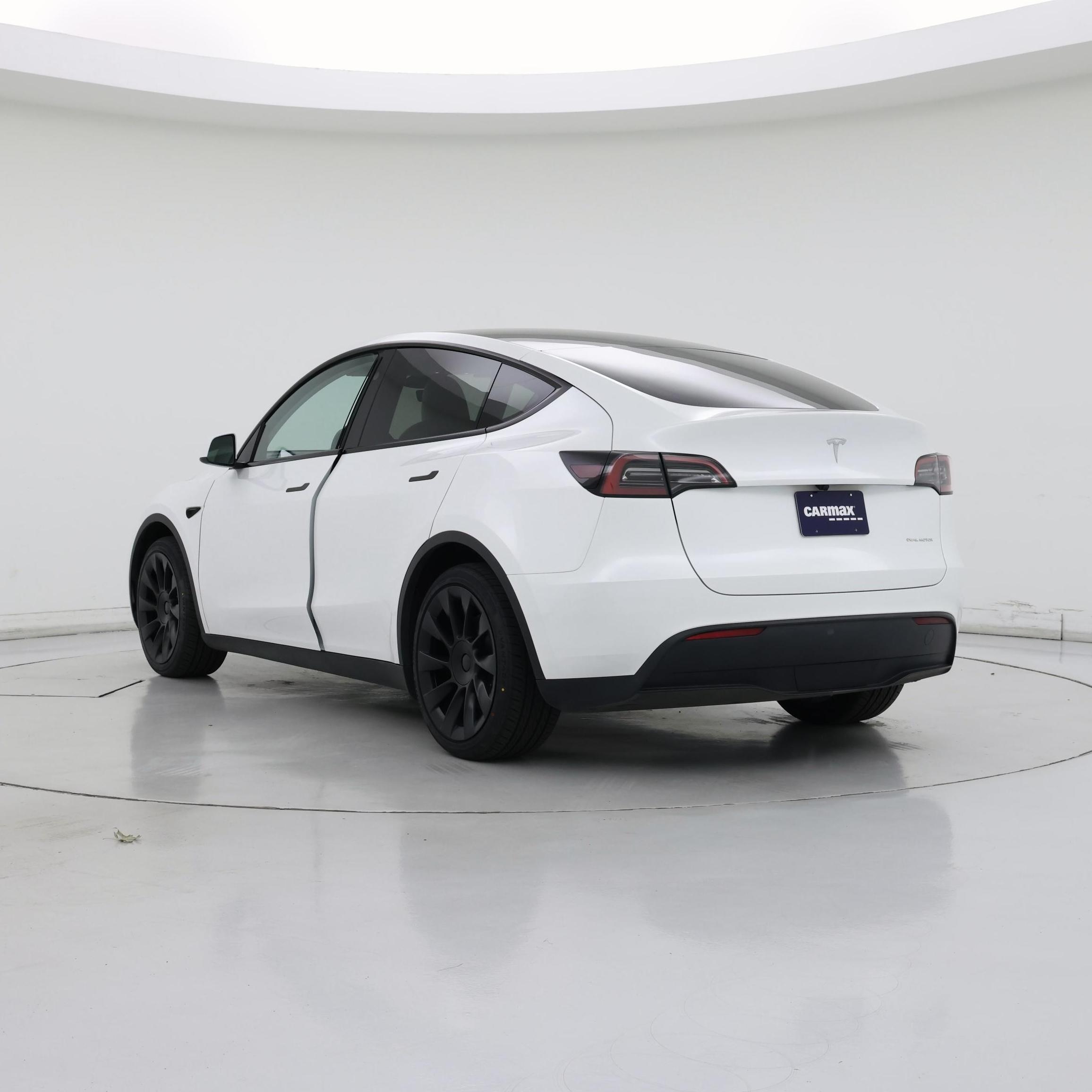 Thumbnail: 2025 Tesla Model Y - 2