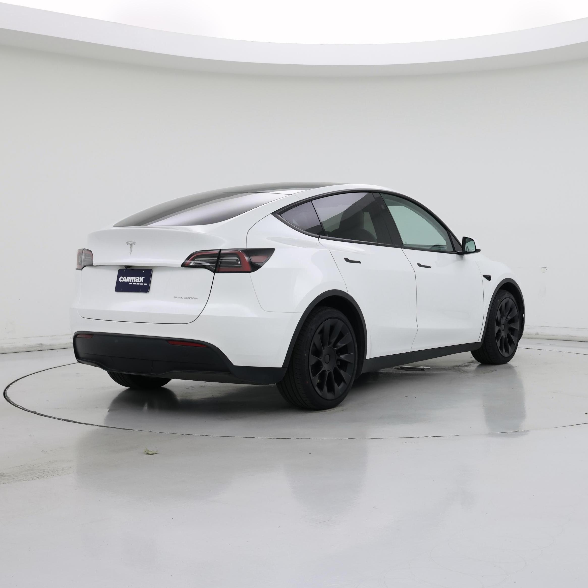Thumbnail: 2025 Tesla Model Y - 8