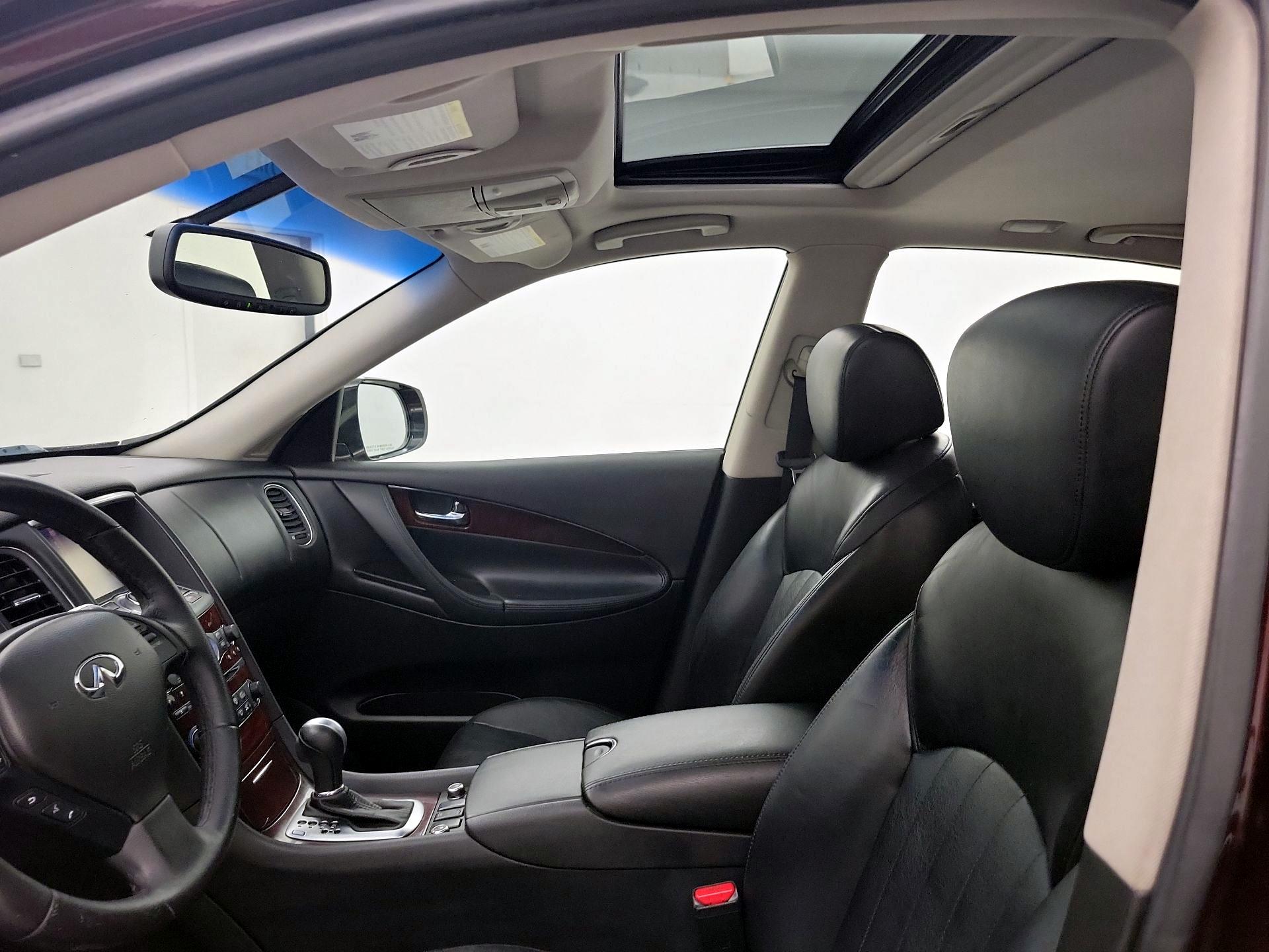 Thumbnail: 2016 INFINITI QX50 - 20