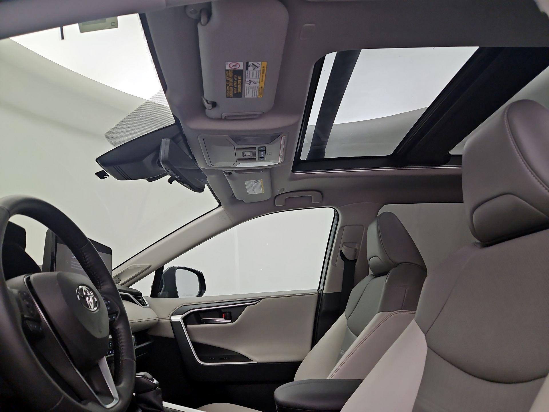 Thumbnail: 2023 Toyota RAV4 - 19