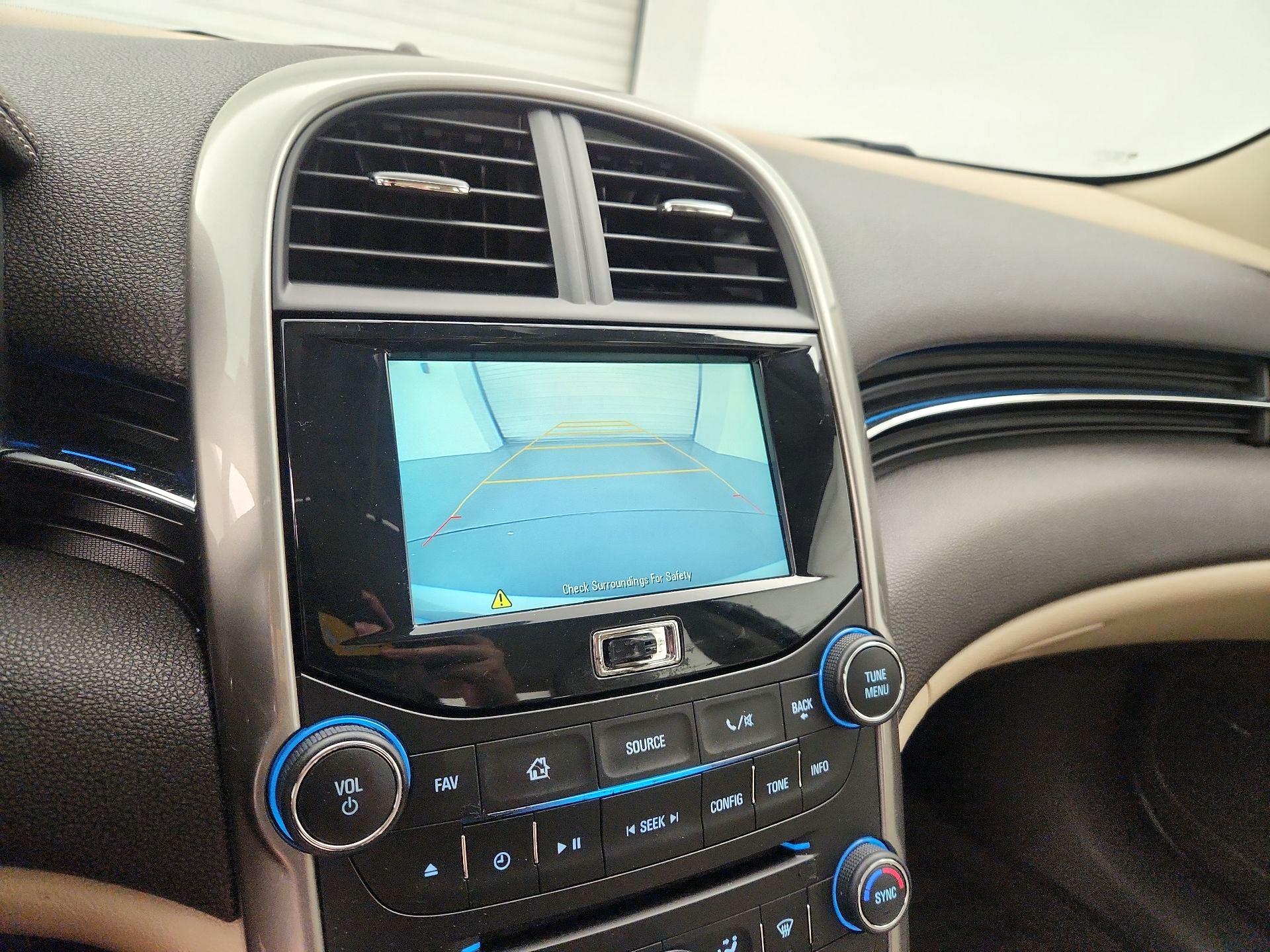 Thumbnail: 2015 Chevrolet Malibu - 14