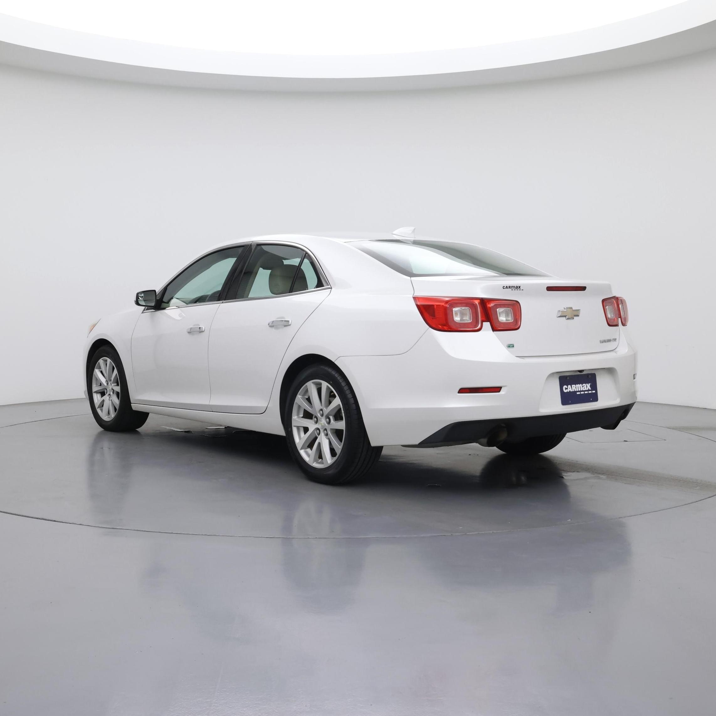 Thumbnail: 2015 Chevrolet Malibu - 2
