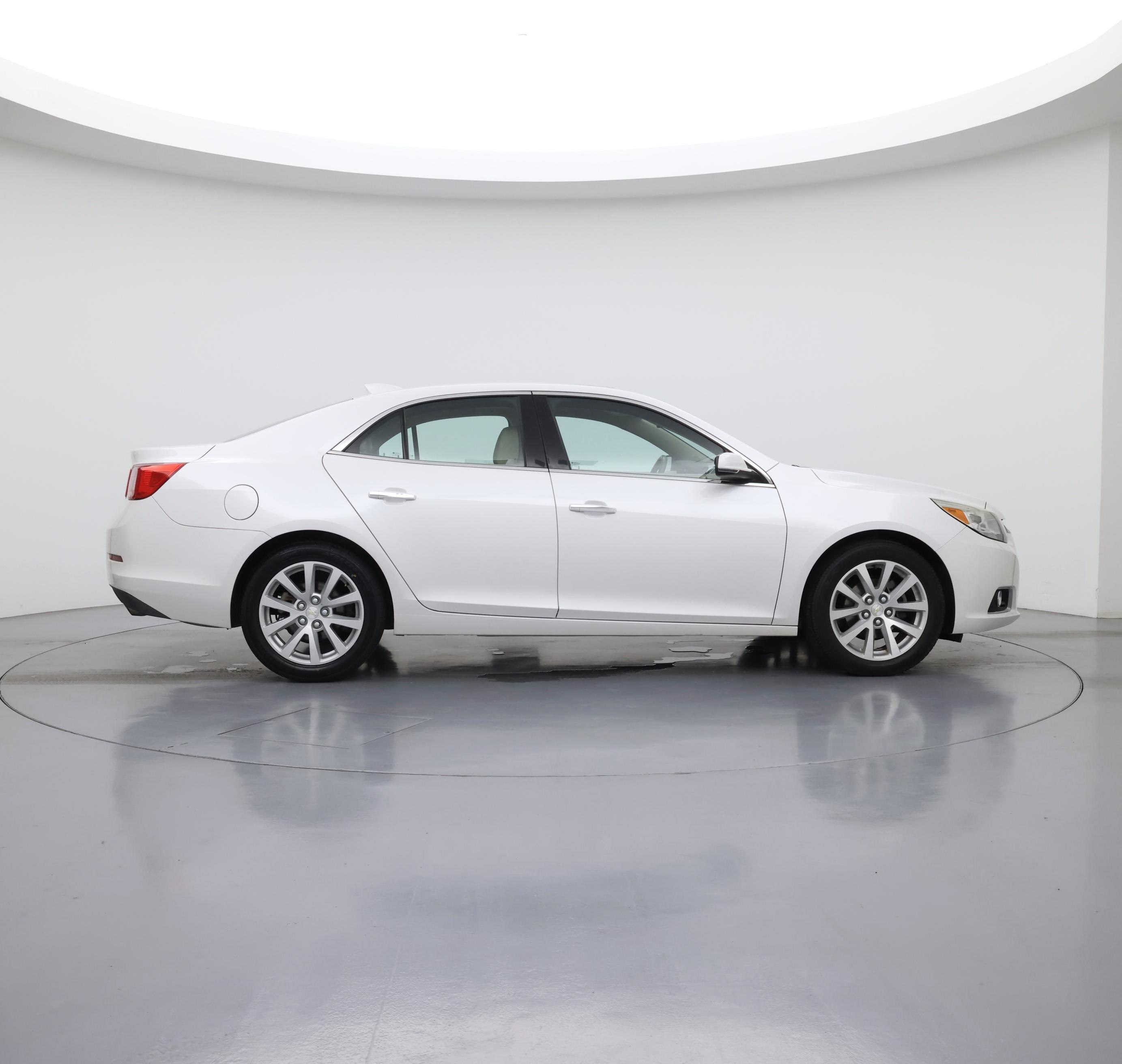 Thumbnail: 2015 Chevrolet Malibu - 7