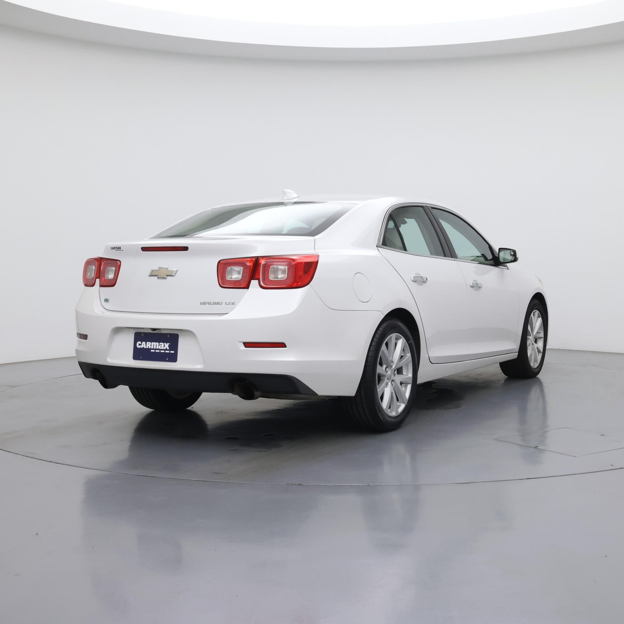 Thumbnail: 2015 Chevrolet Malibu - 8