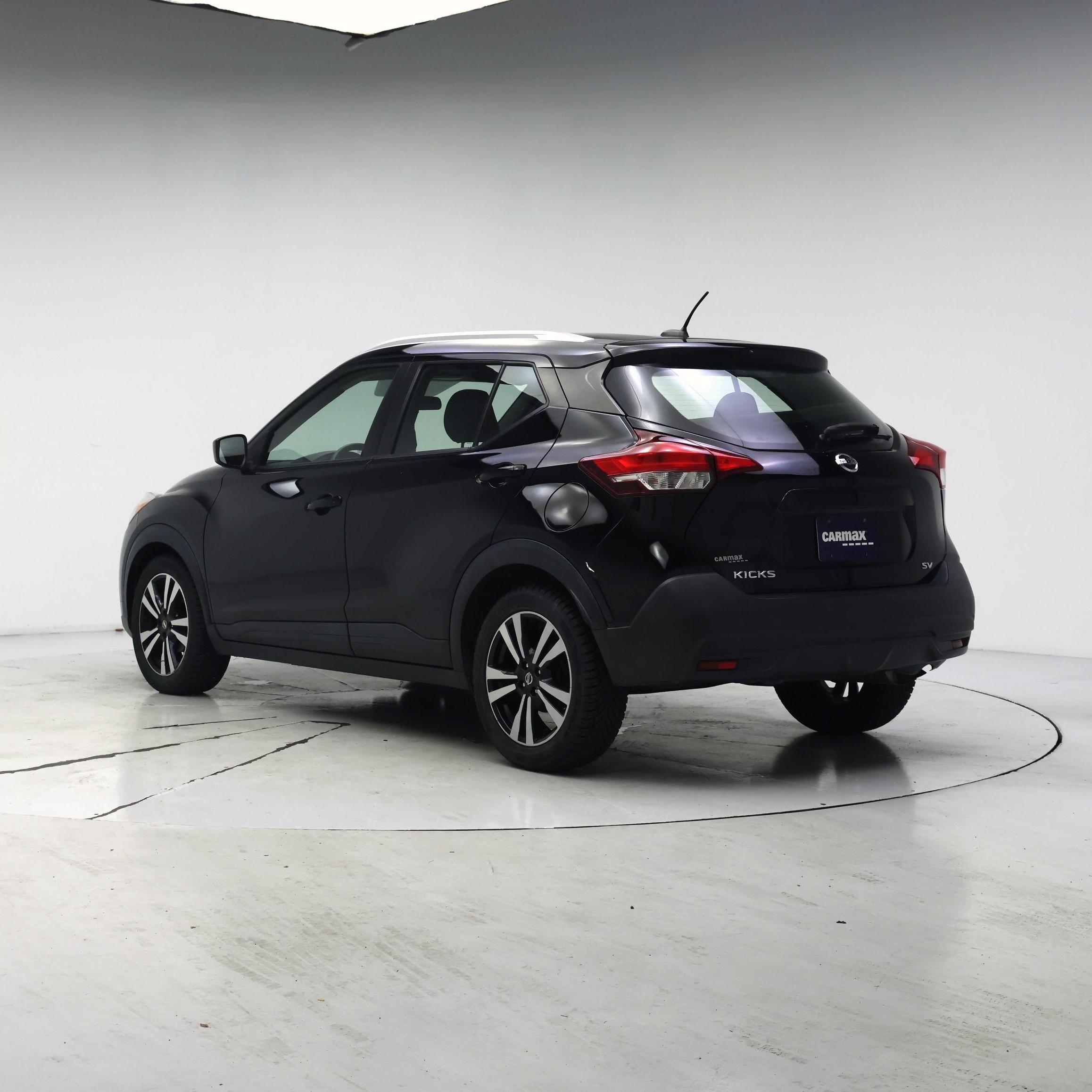 Thumbnail: 2019 Nissan Kicks - 2