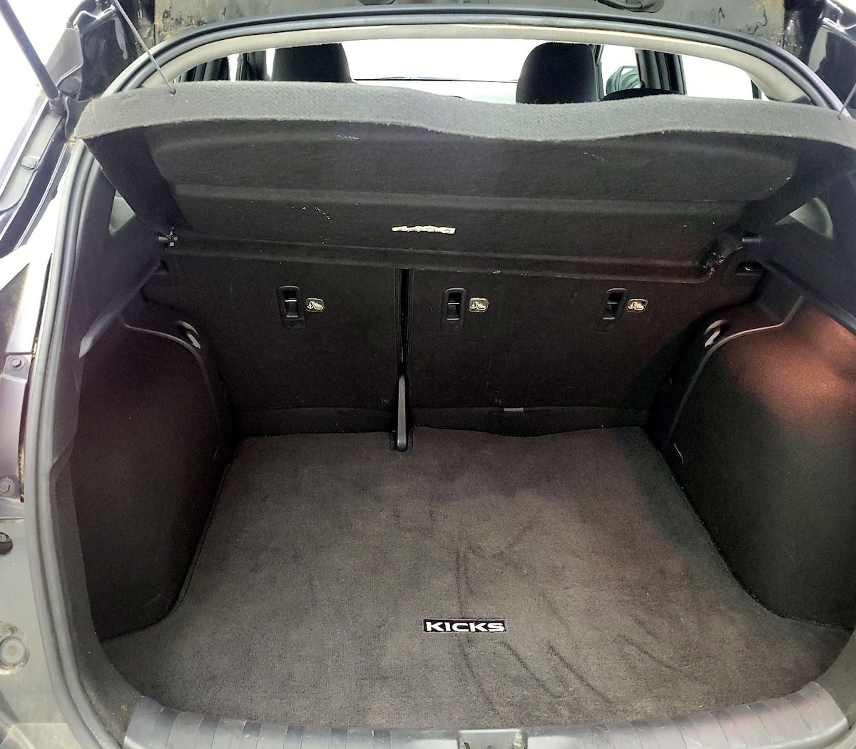 Trunk/Cargo (Seats Up)