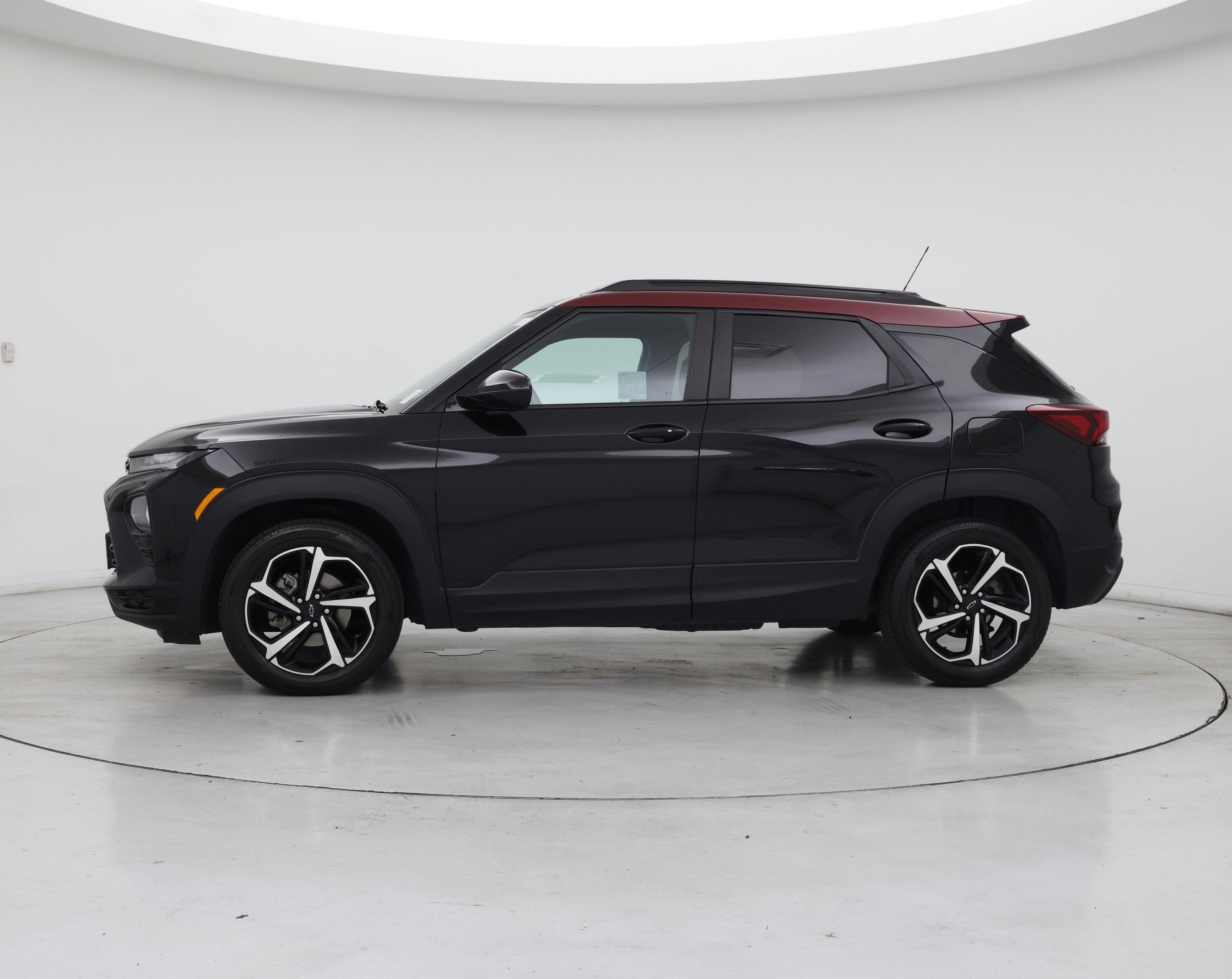Thumbnail: 2023 Chevrolet TrailBlazer - 3