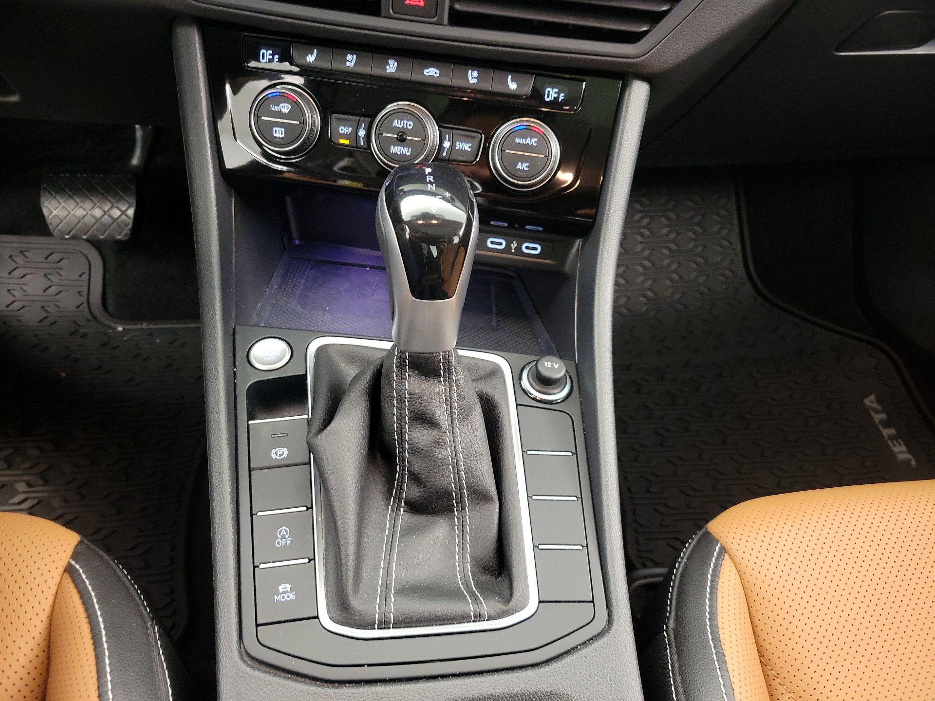 Thumbnail: 2024 Volkswagen Jetta - 18