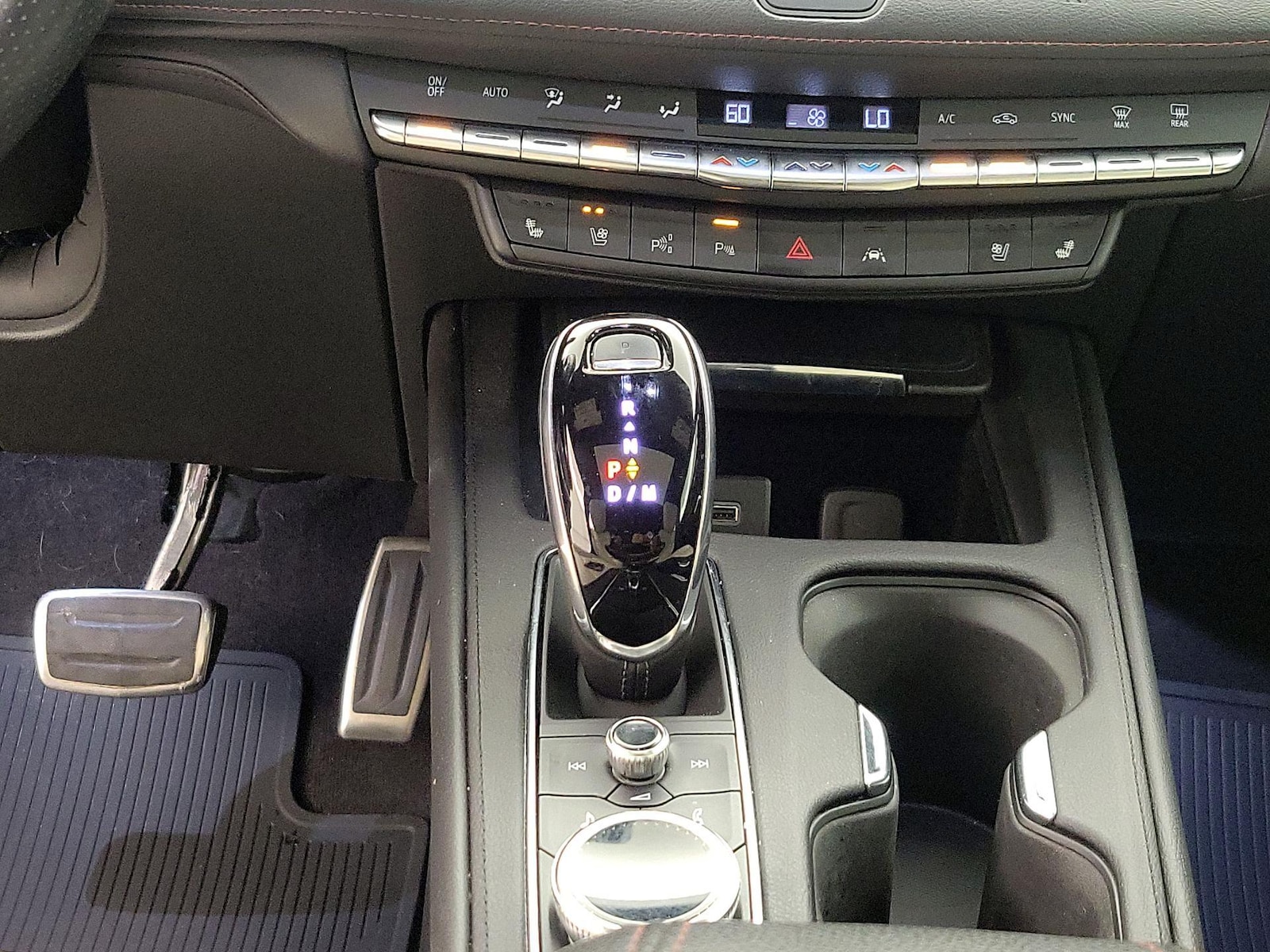 2020 Cadillac XT4 Sport - Photo 18