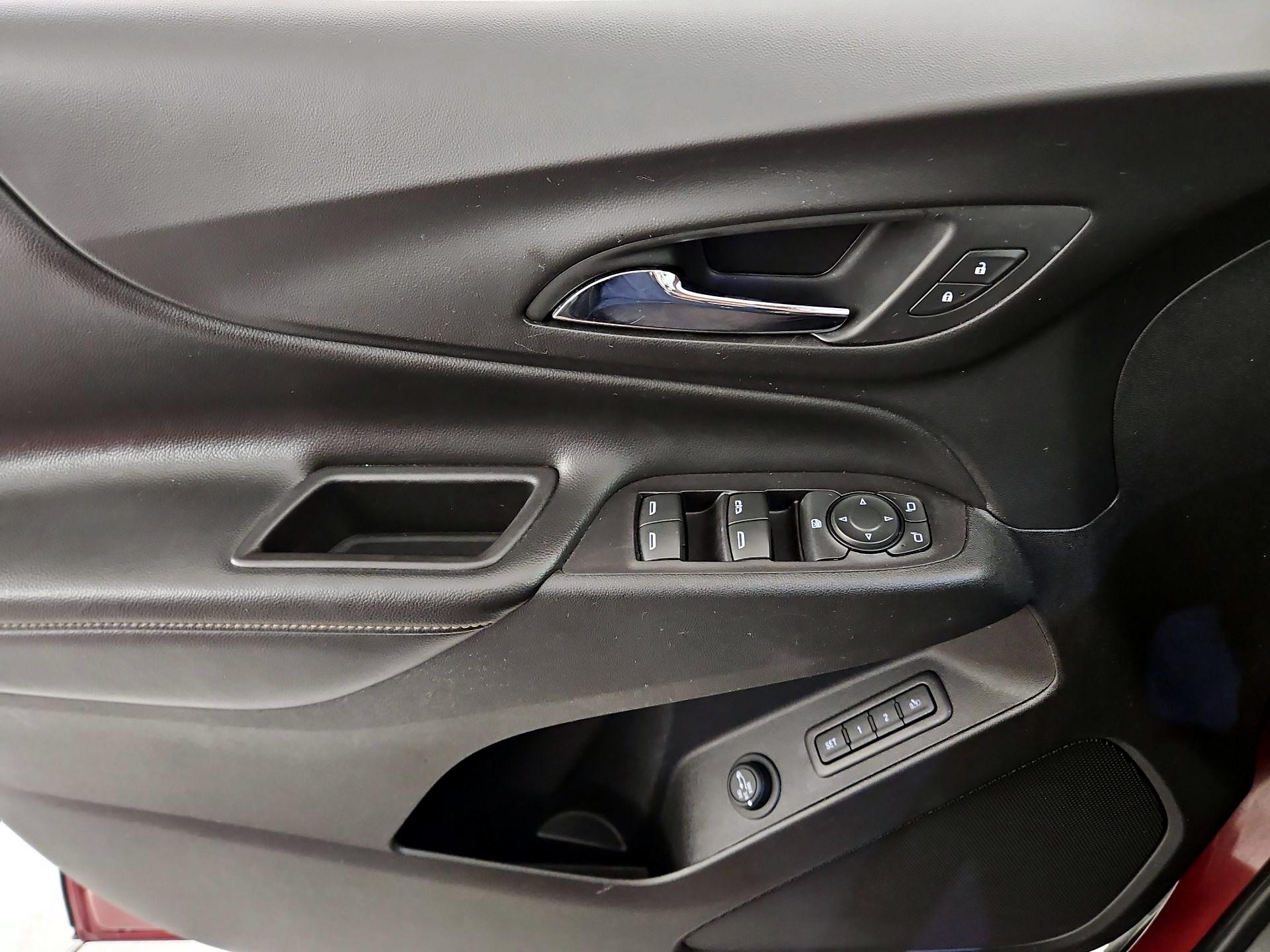 Thumbnail: 2019 Chevrolet Equinox - 10