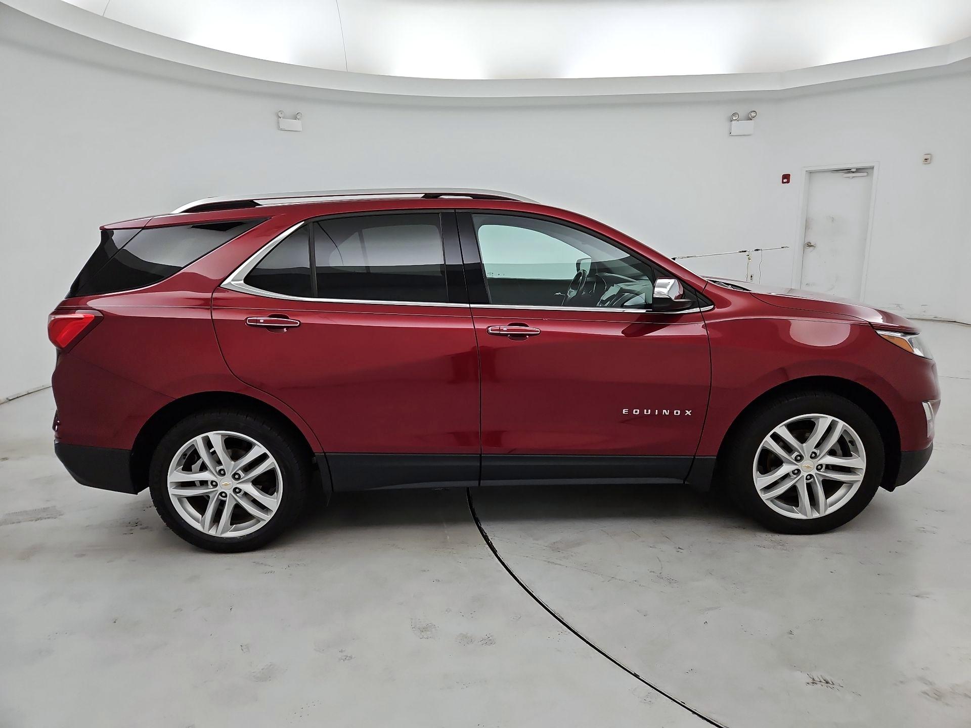 Thumbnail: 2019 Chevrolet Equinox - 4