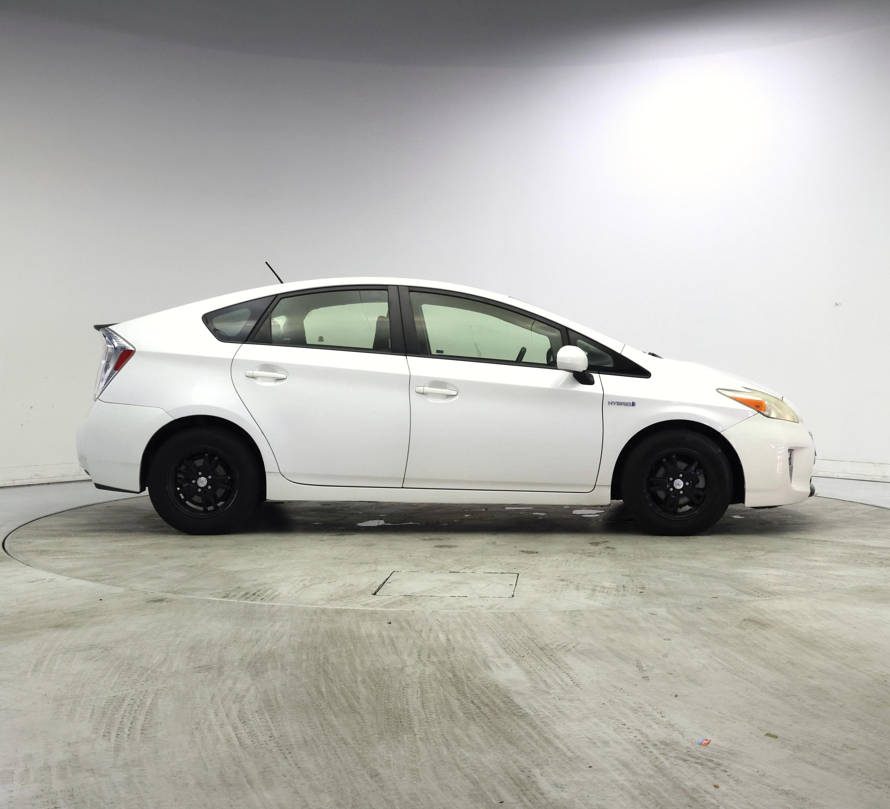Thumbnail: 2014 Toyota Prius - 7