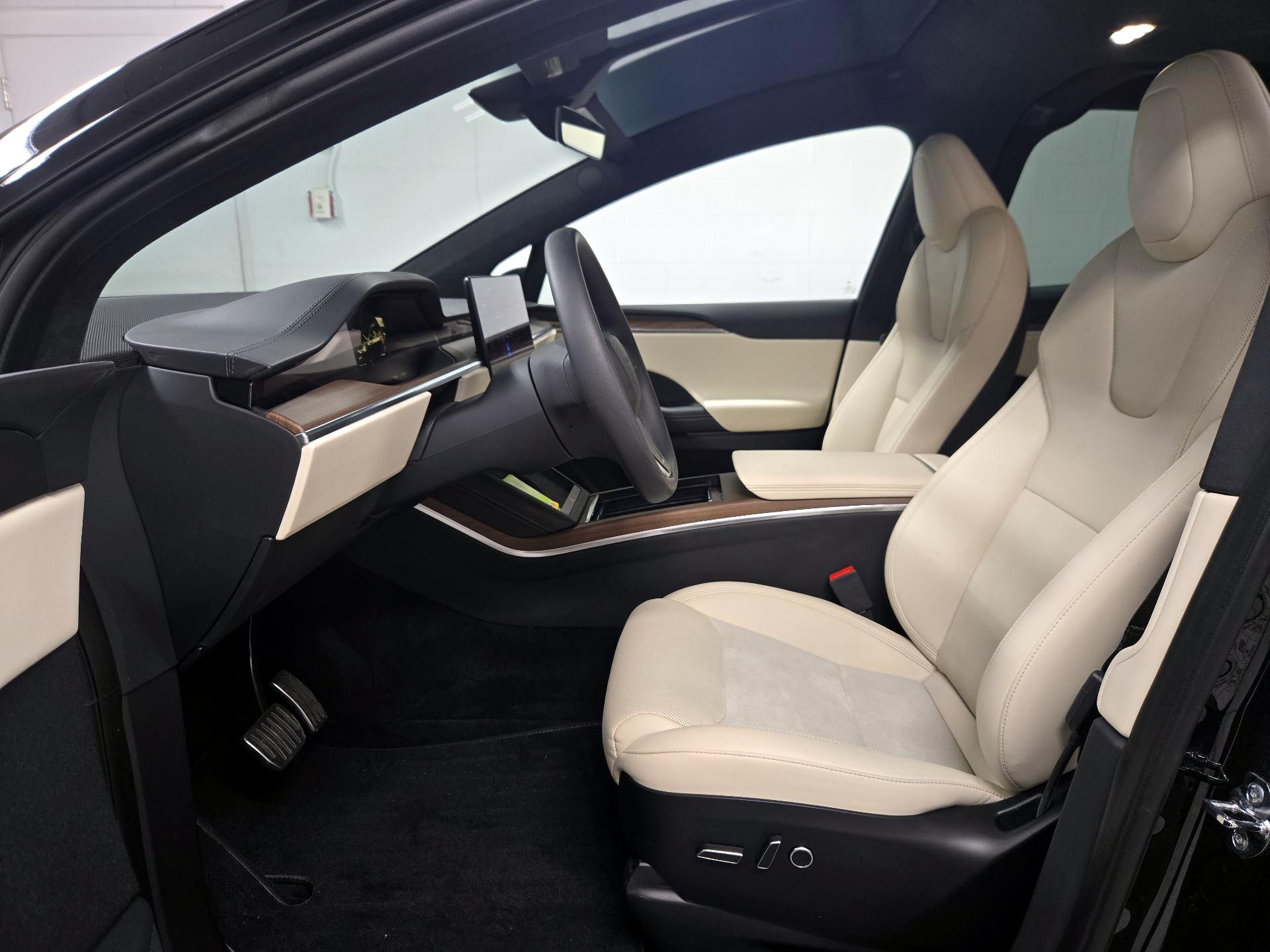 Thumbnail: 2024 Tesla Model X - 11