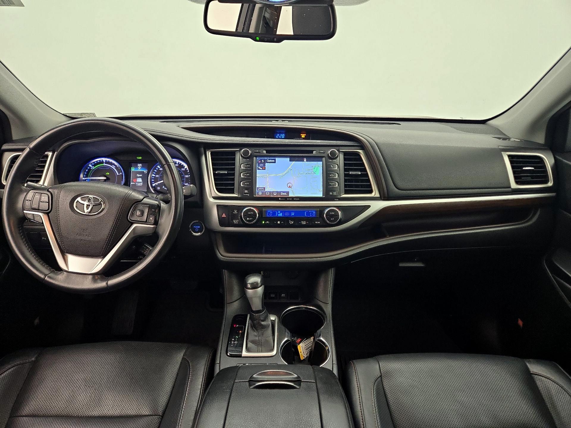 Thumbnail: 2016 Toyota Highlander - 9