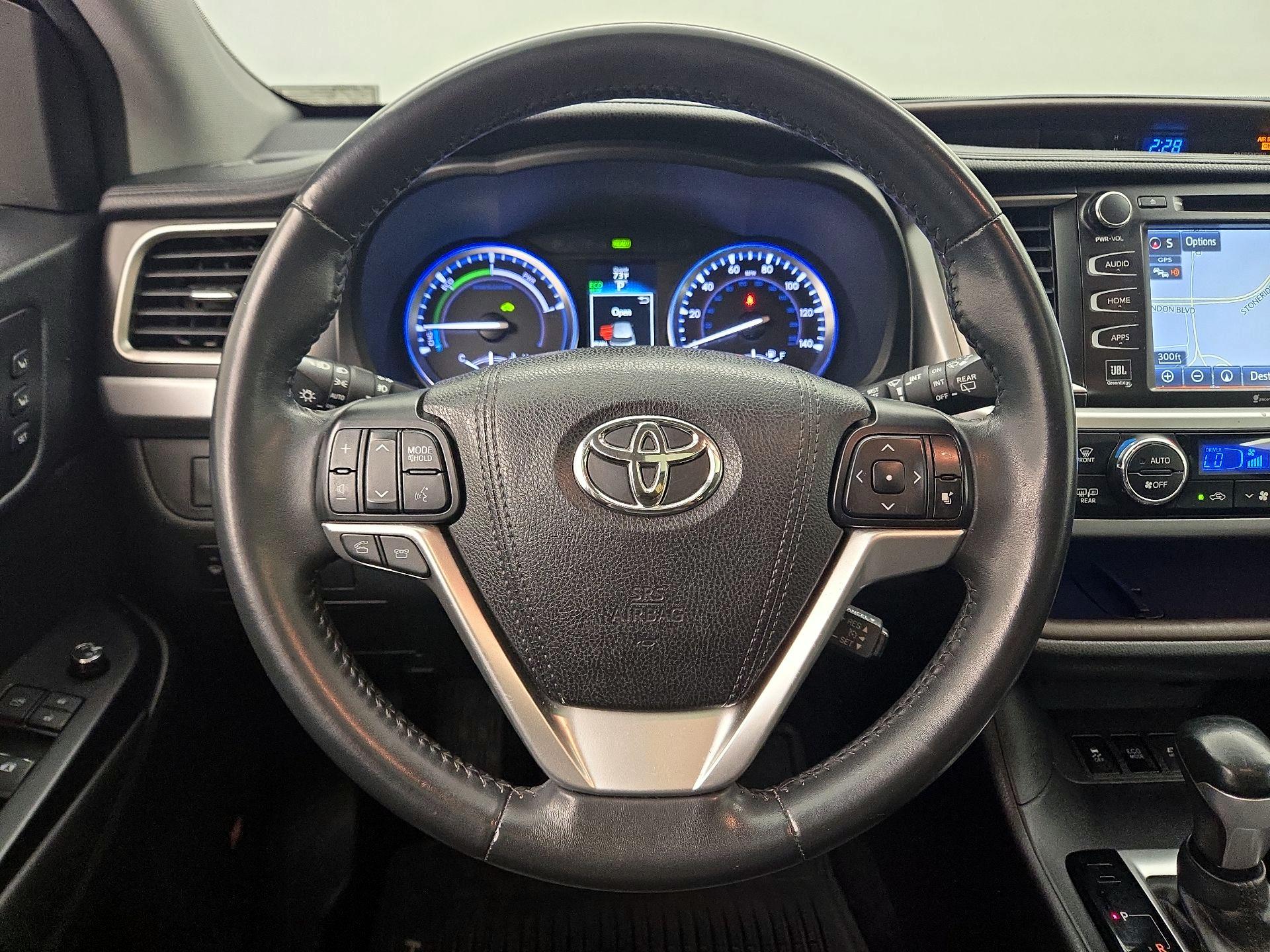 Thumbnail: 2016 Toyota Highlander - 10