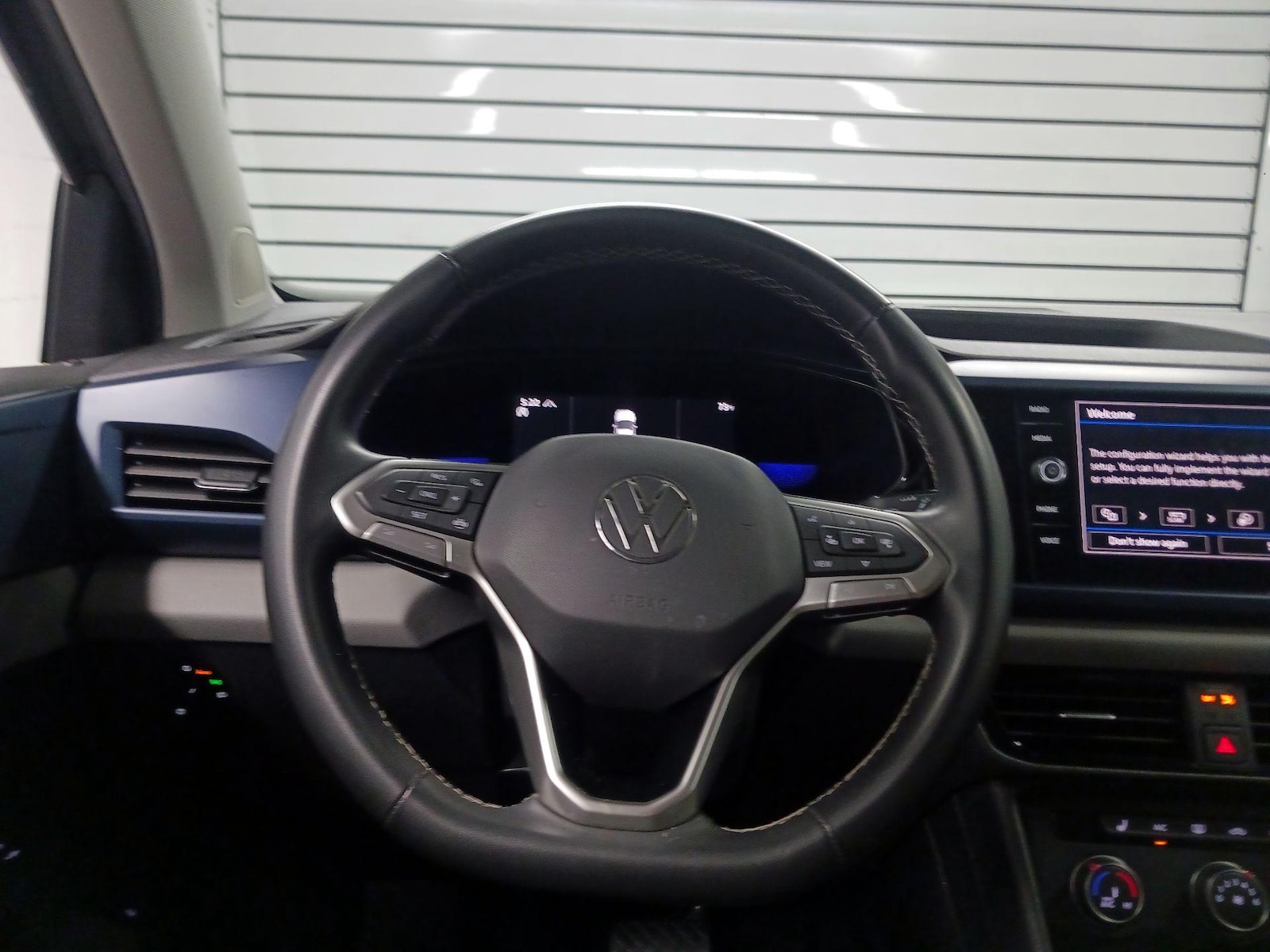 2022 Volkswagen Taos SE - Photo 11