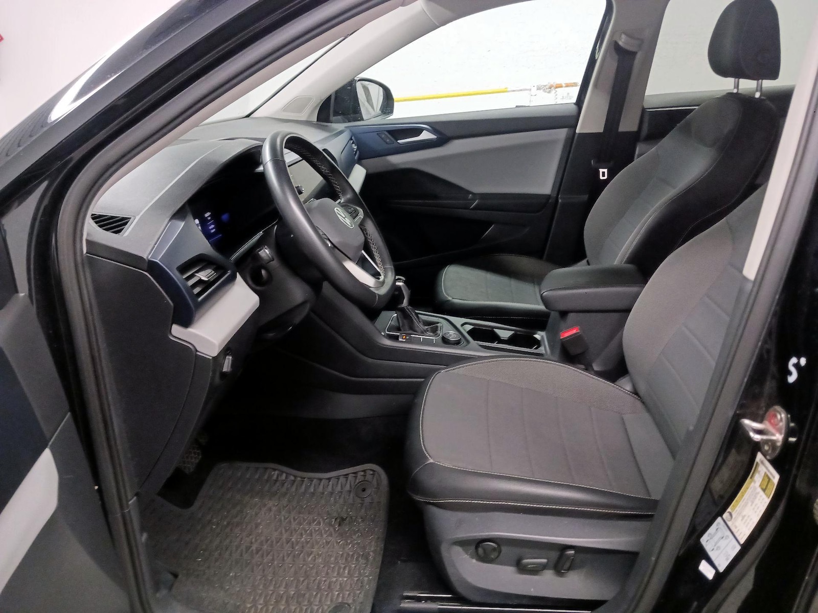 2022 Volkswagen Taos SE - Photo 12