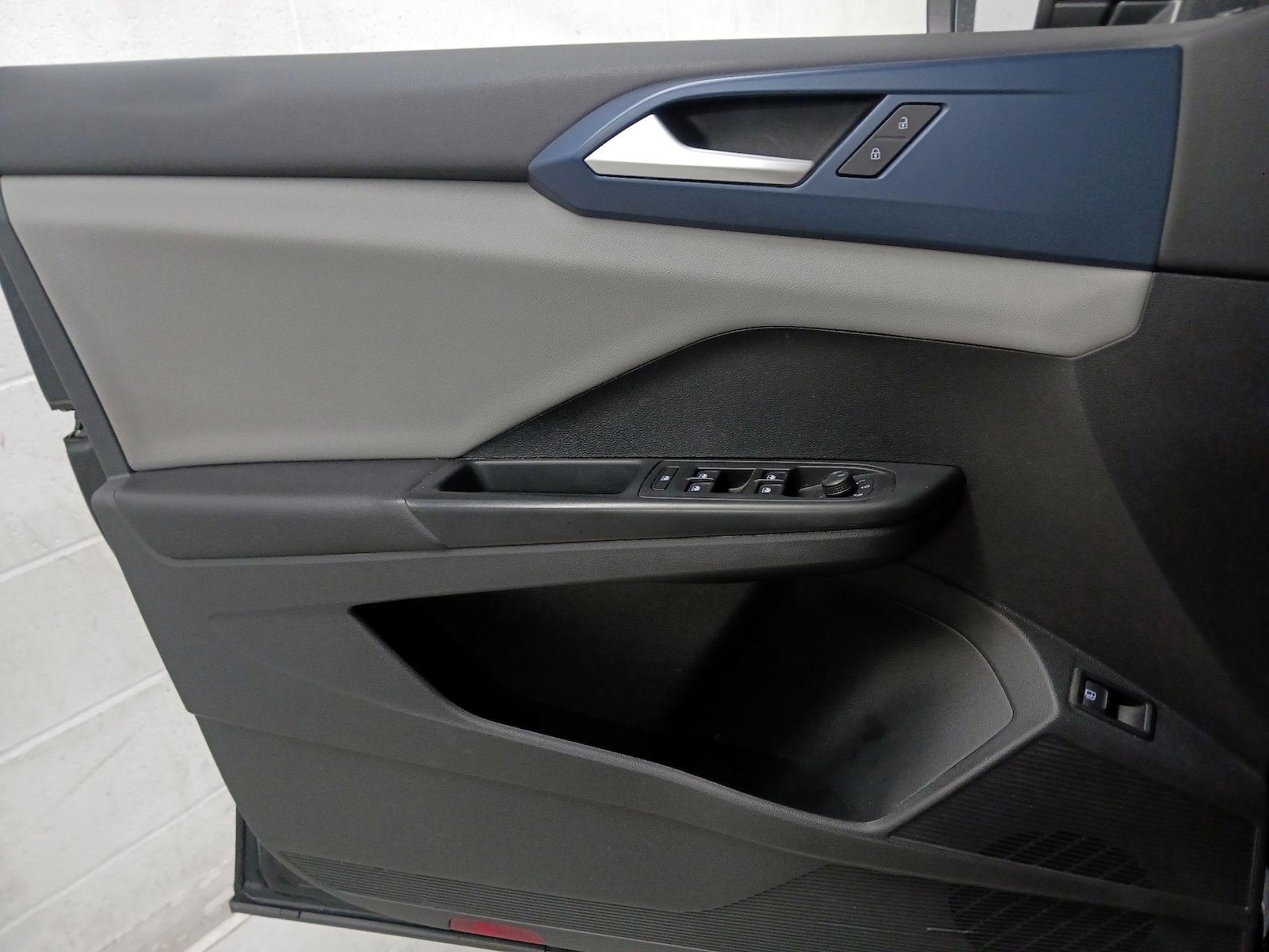 2022 Volkswagen Taos SE - Photo 13