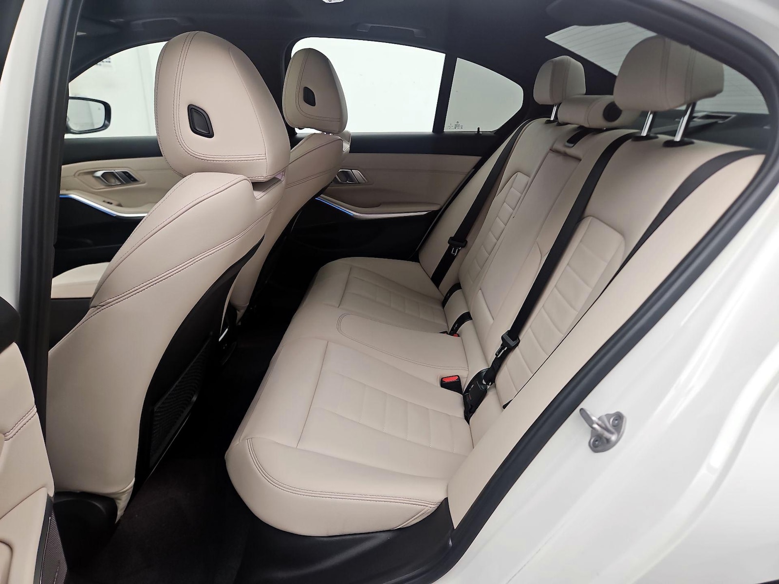 2023 BMW 3 Series 330i - Photo 21