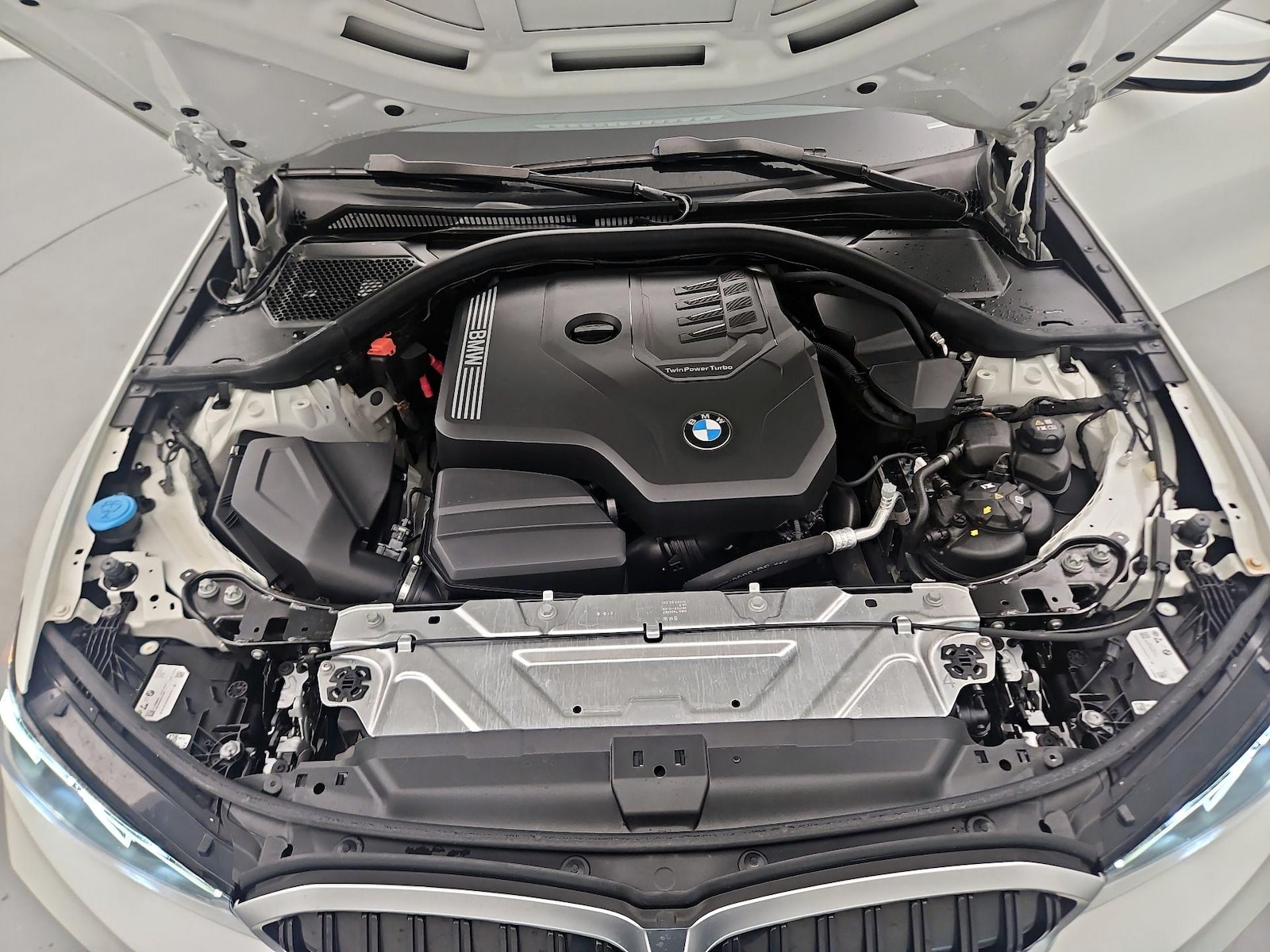 2023 BMW 3 Series 330i - Photo 23