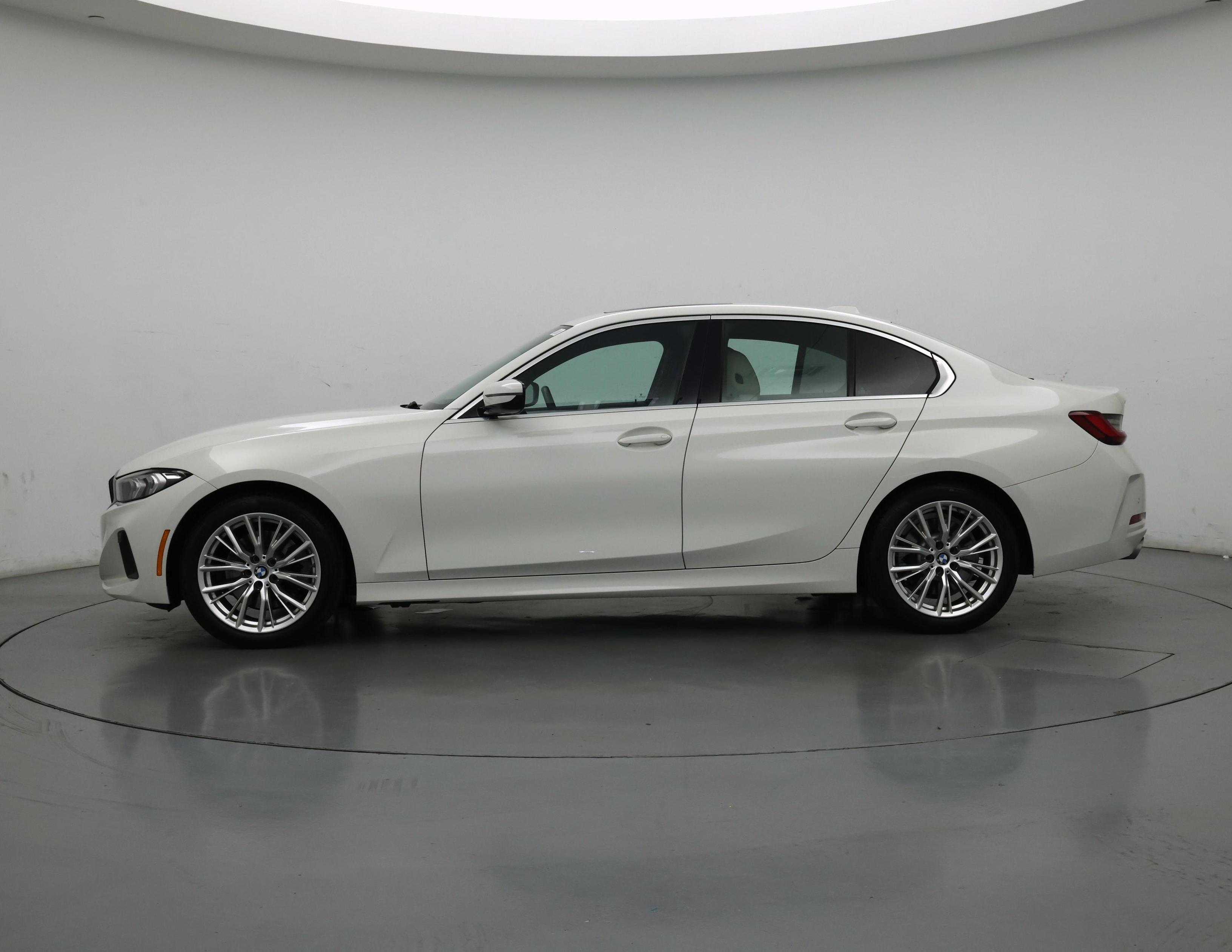 Thumbnail: 2023 BMW 3 Series - 3