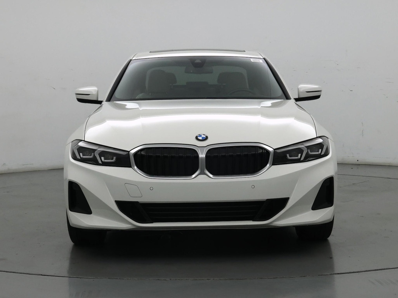 2023 BMW 3 Series 330i - Photo 6