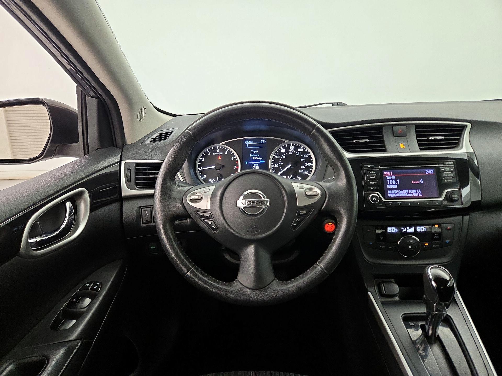 Thumbnail: 2018 Nissan Sentra - 10
