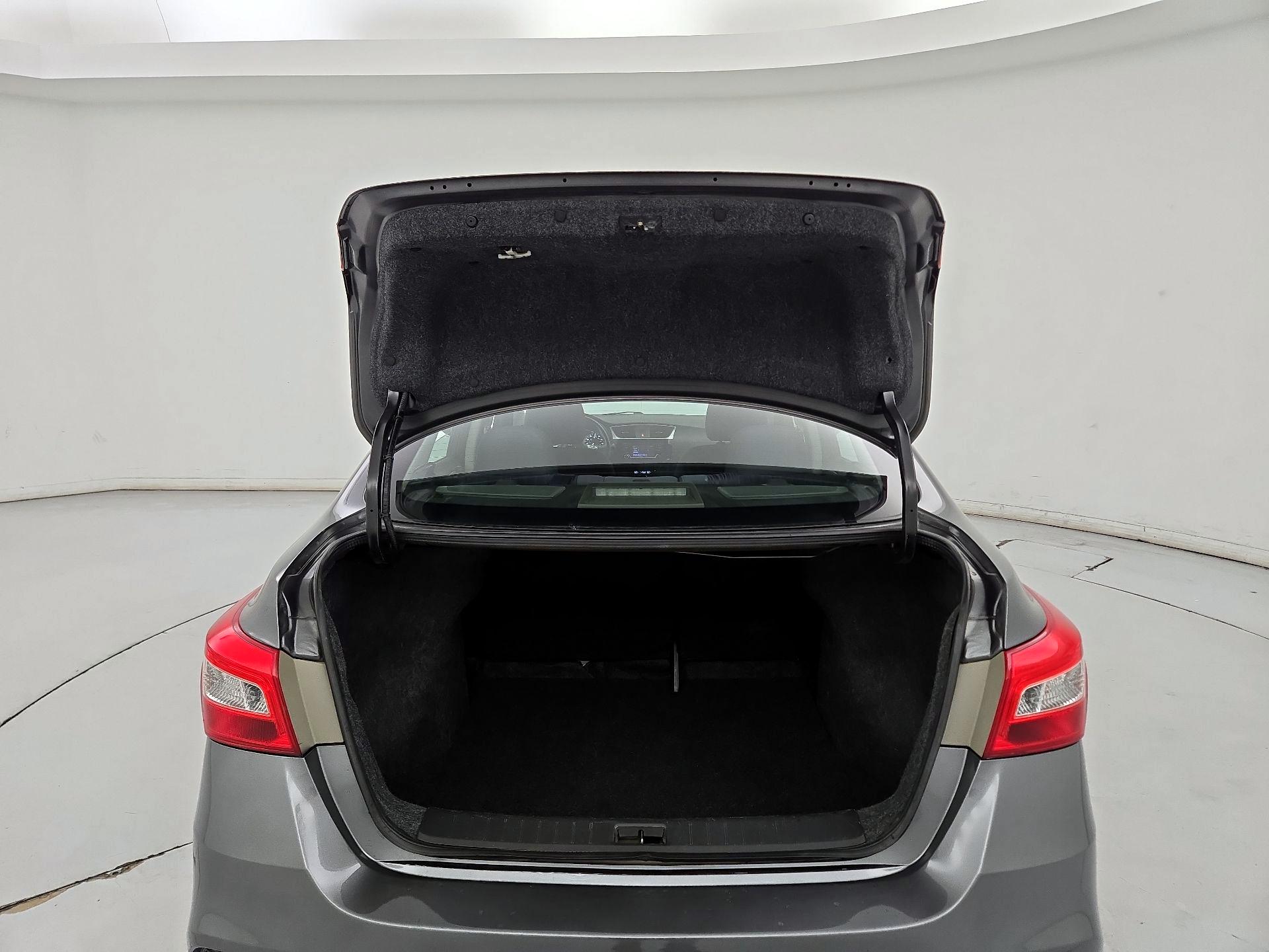 Thumbnail: 2018 Nissan Sentra - 20