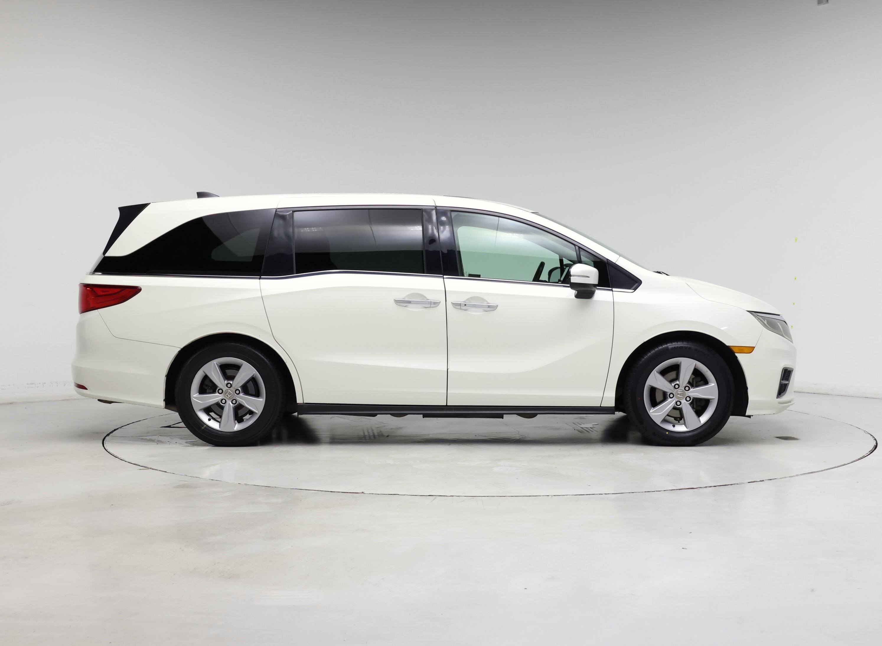Thumbnail: 2019 Honda Odyssey - 7