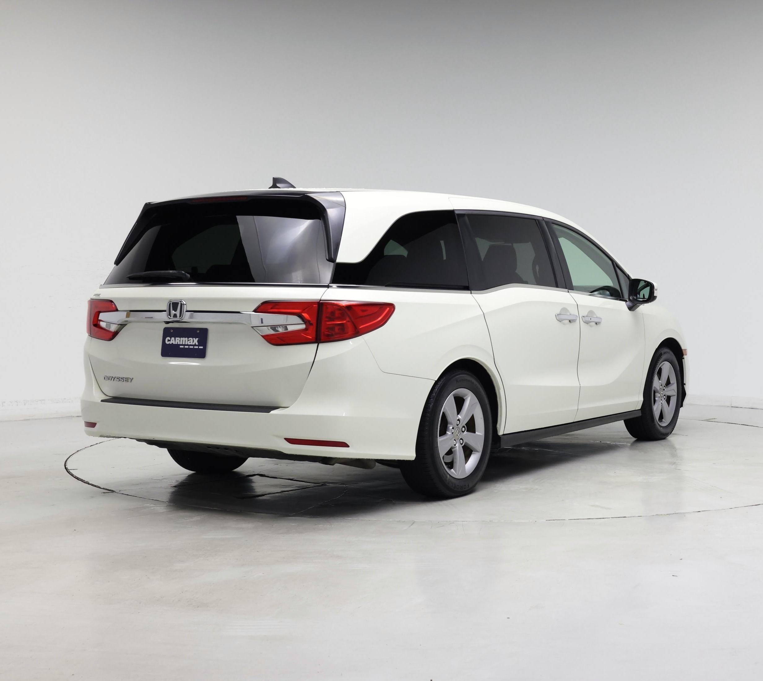 Thumbnail: 2019 Honda Odyssey - 8