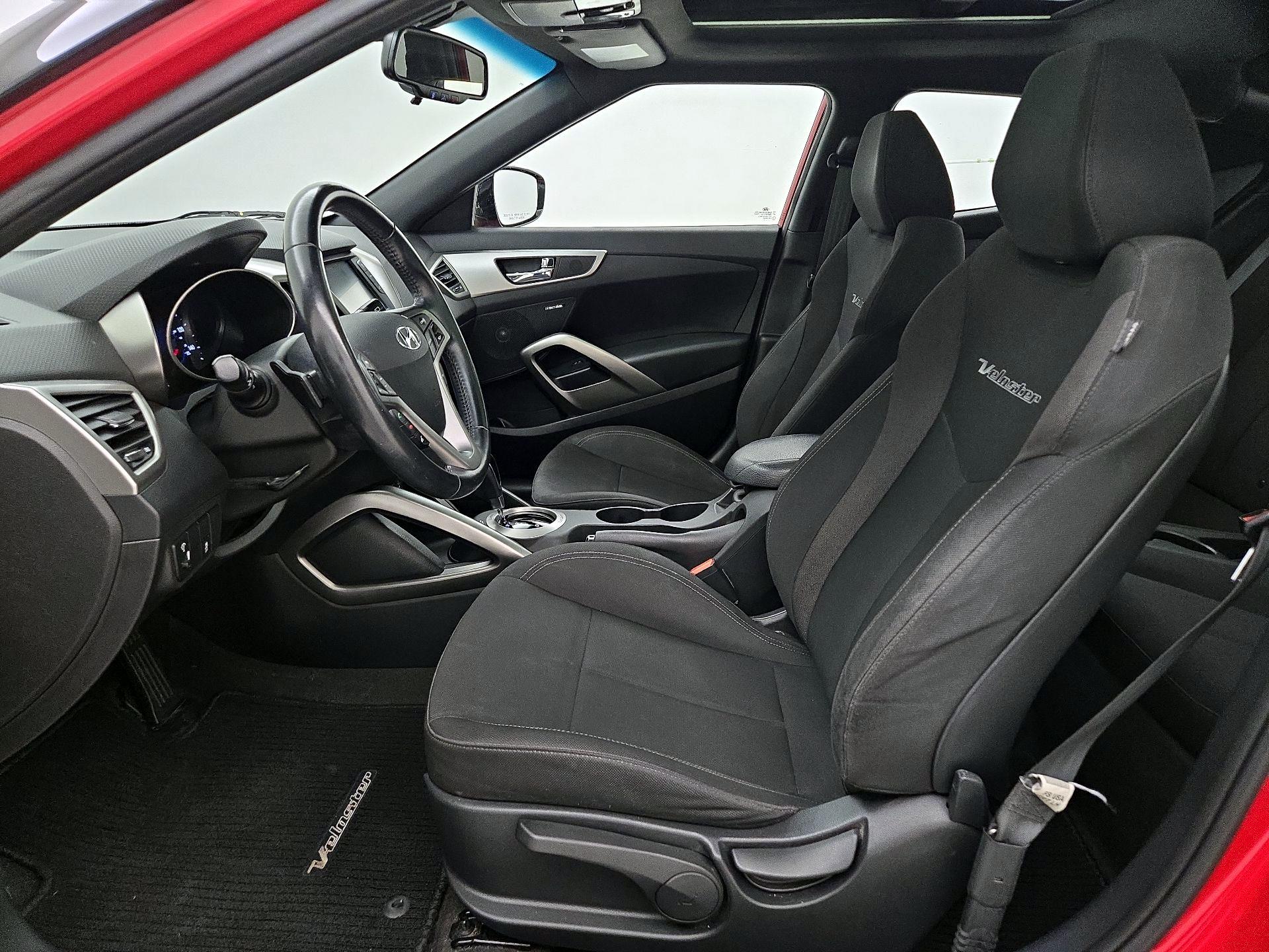 Thumbnail: 2017 Hyundai Veloster - 11