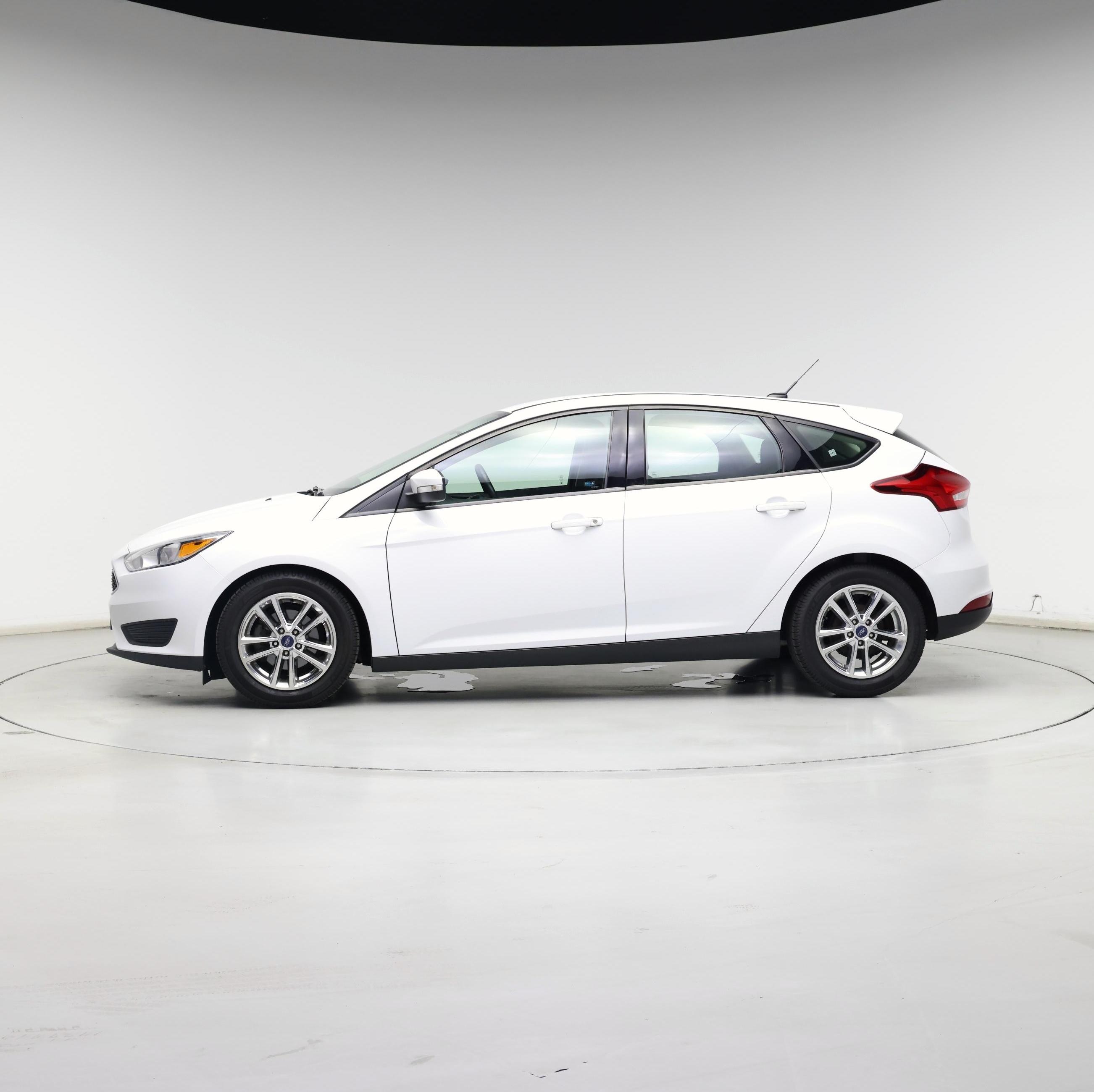 Thumbnail: 2017 Ford Focus - 3