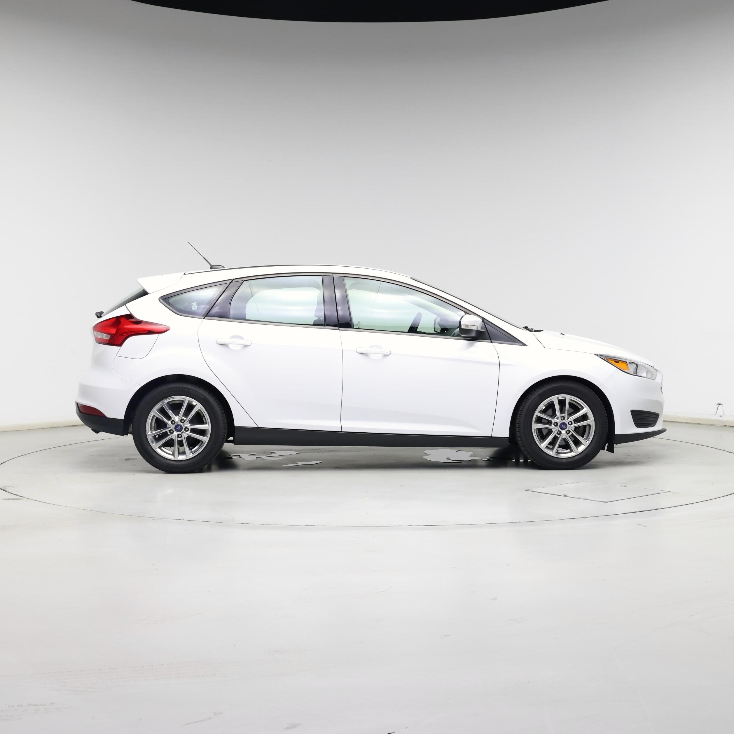 Thumbnail: 2017 Ford Focus - 7