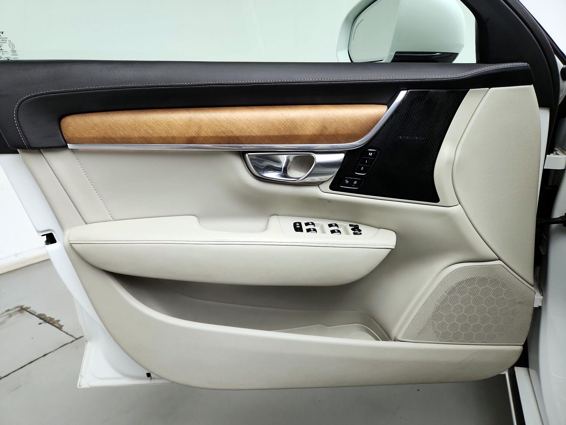 Thumbnail: 2020 Volvo S90 - 12