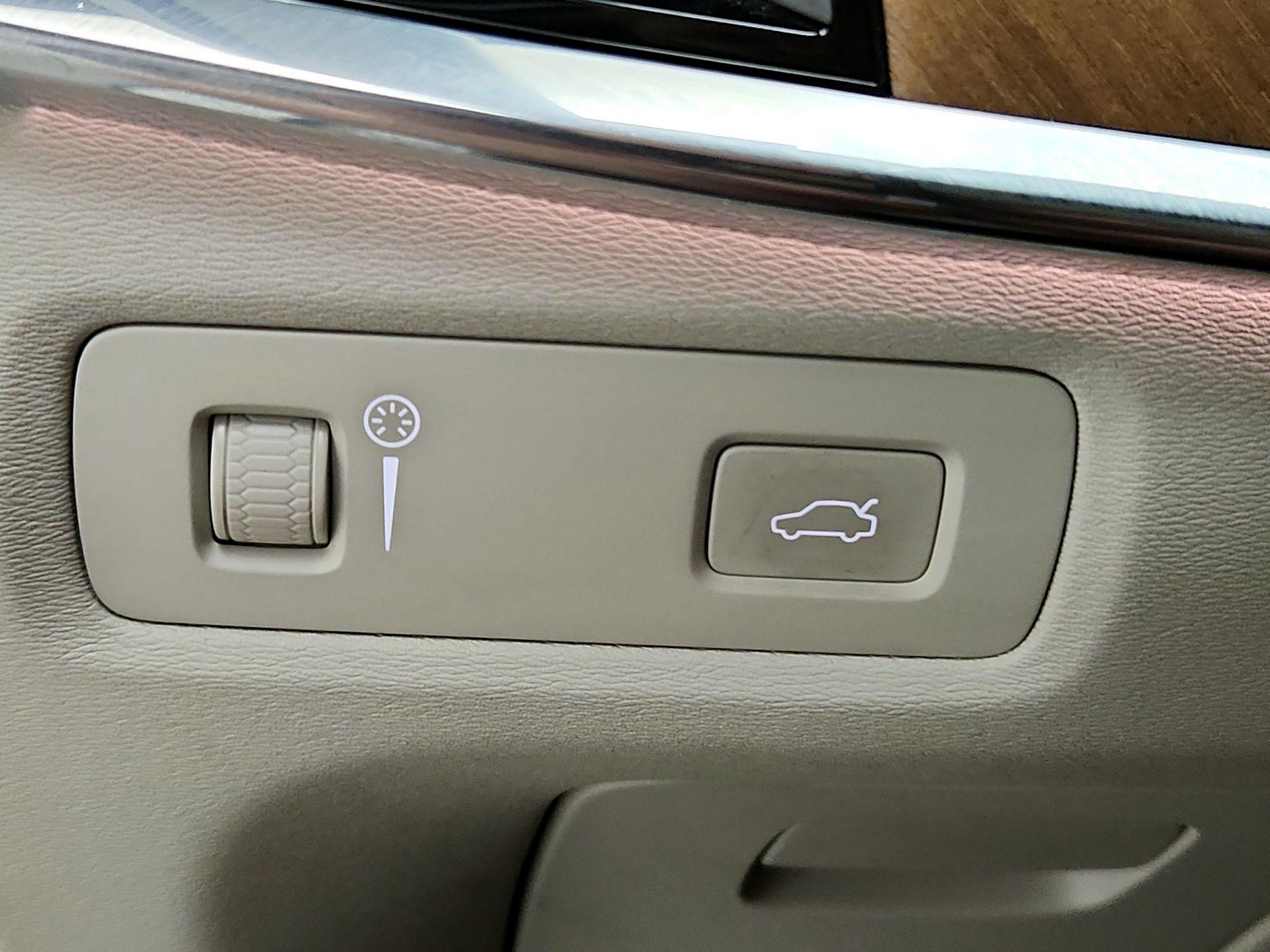 Thumbnail: 2020 Volvo S90 - 13