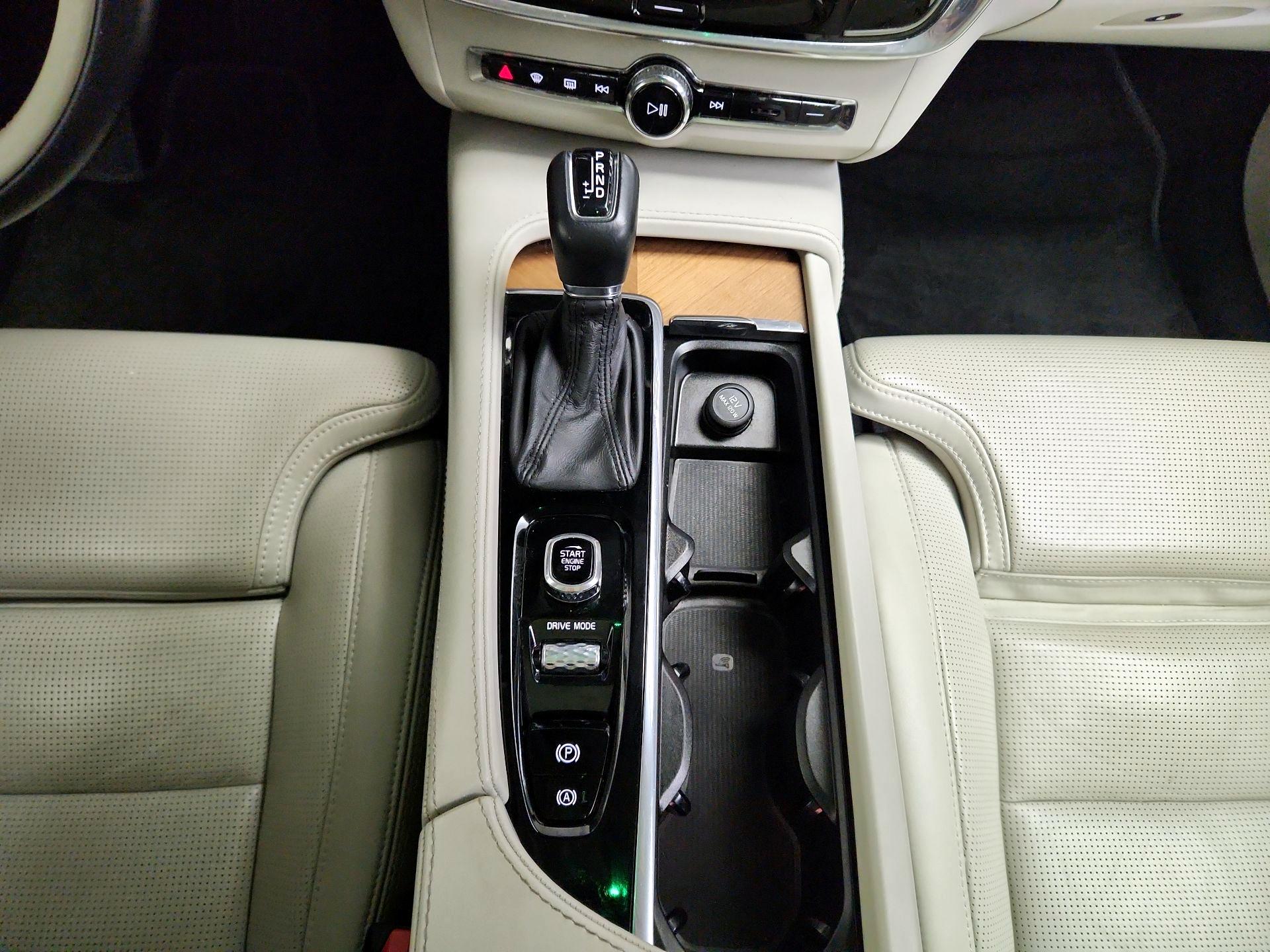 Thumbnail: 2020 Volvo S90 - 18