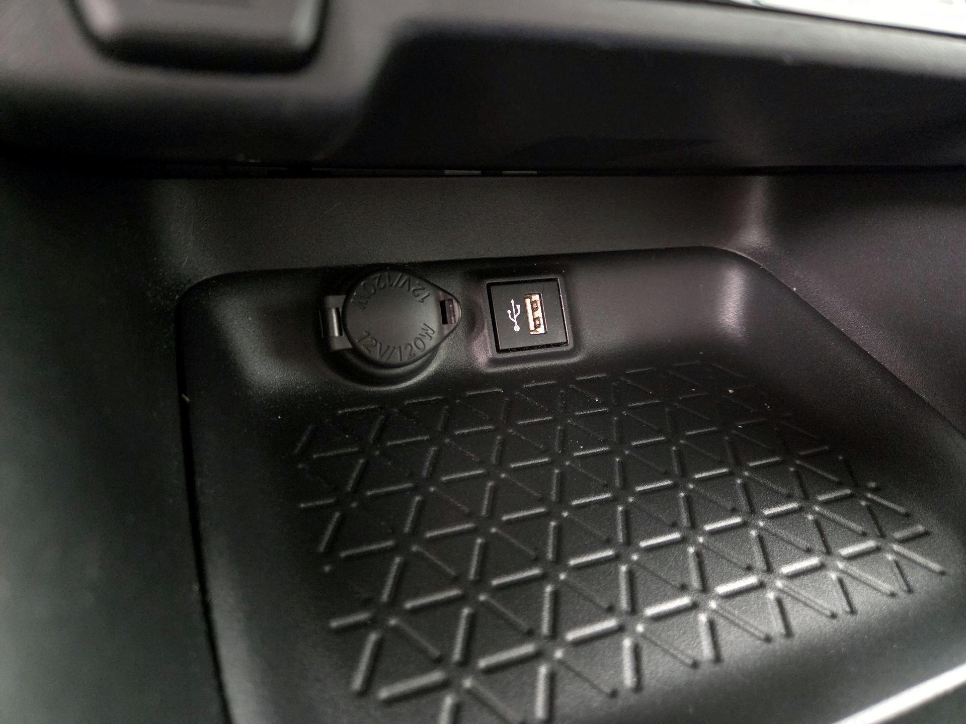 Thumbnail: 2024 Toyota RAV4 - 18