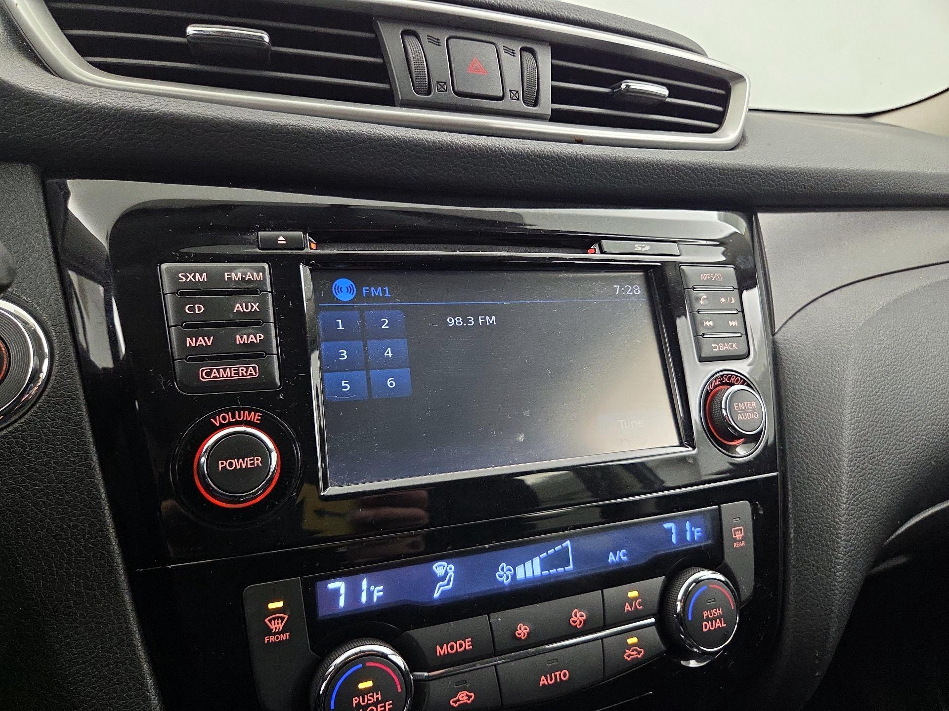 Thumbnail: 2014 Nissan Rogue - 16