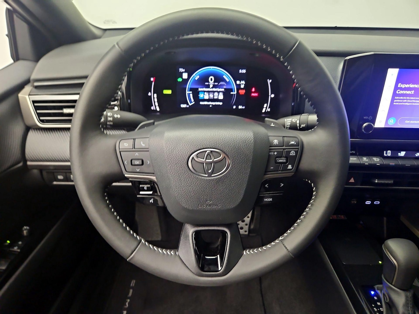 2026 Toyota Camry SE - Photo 11
