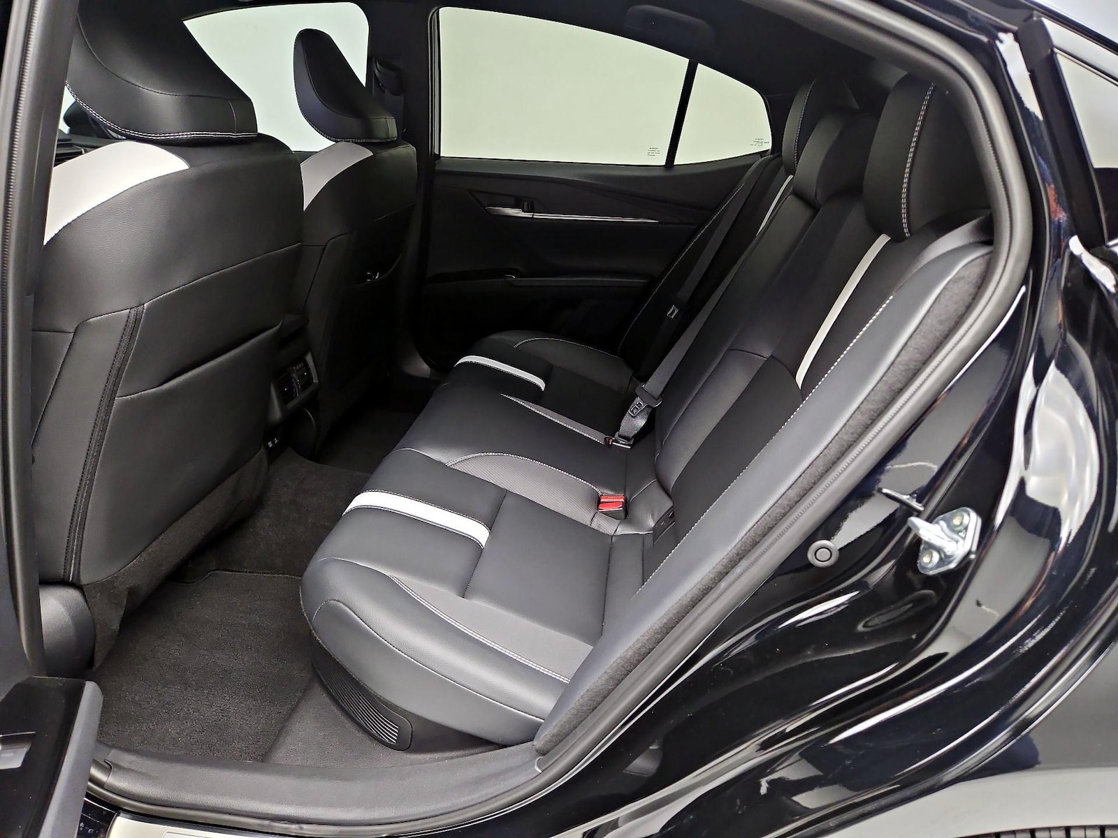 2026 Toyota Camry SE - Photo 20