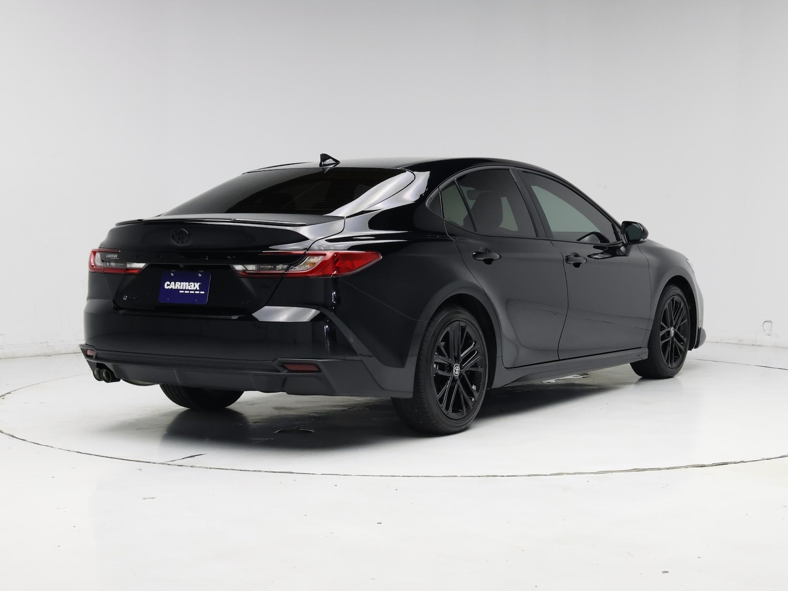 2026 Toyota Camry SE - Photo 9