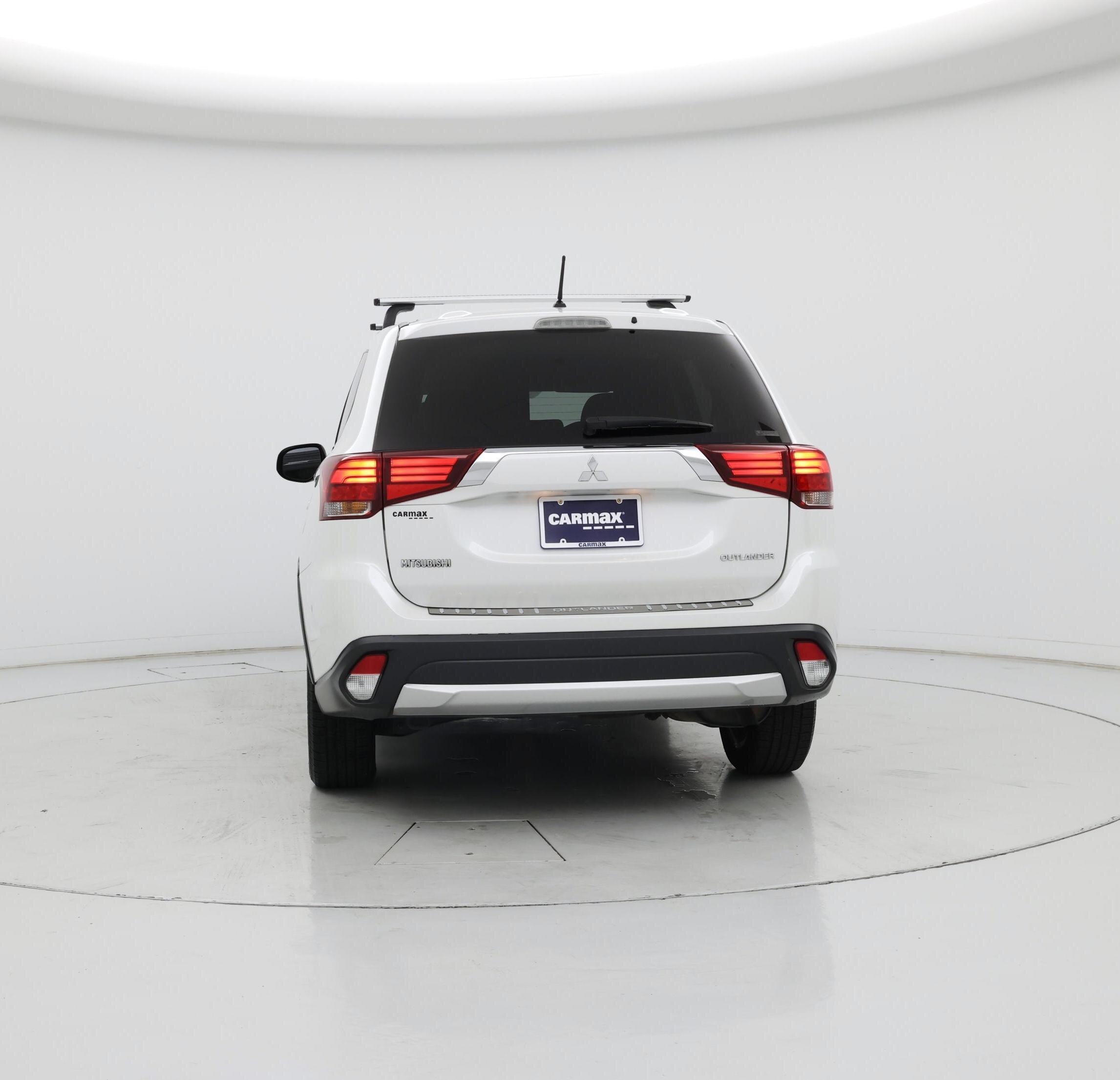 Thumbnail: 2016 Mitsubishi Outlander - 6