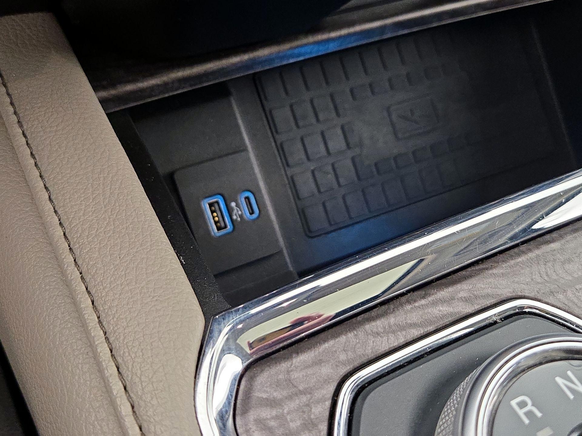 Thumbnail: 2020 Ford Expedition - 19