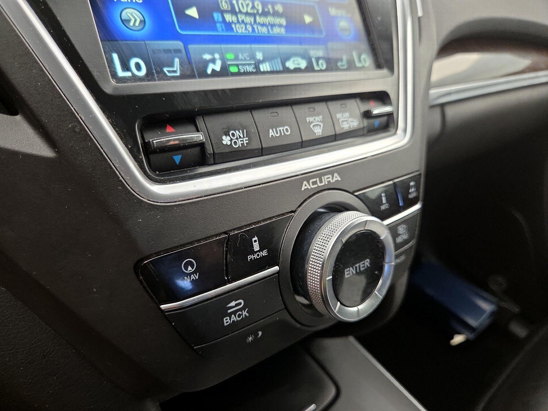 Thumbnail: 2017 Acura MDX - 17