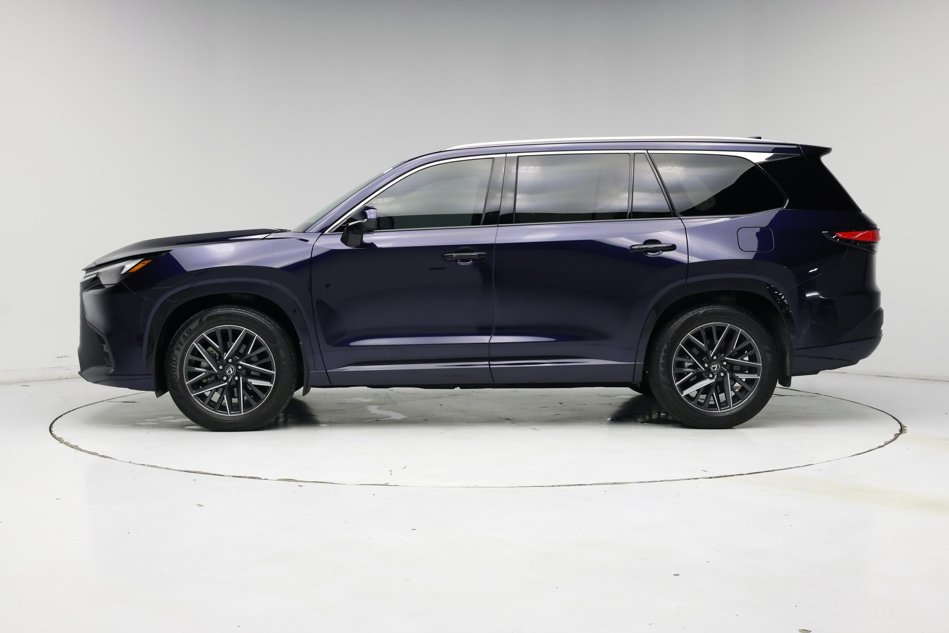 Thumbnail: 2024 Lexus TX - 3
