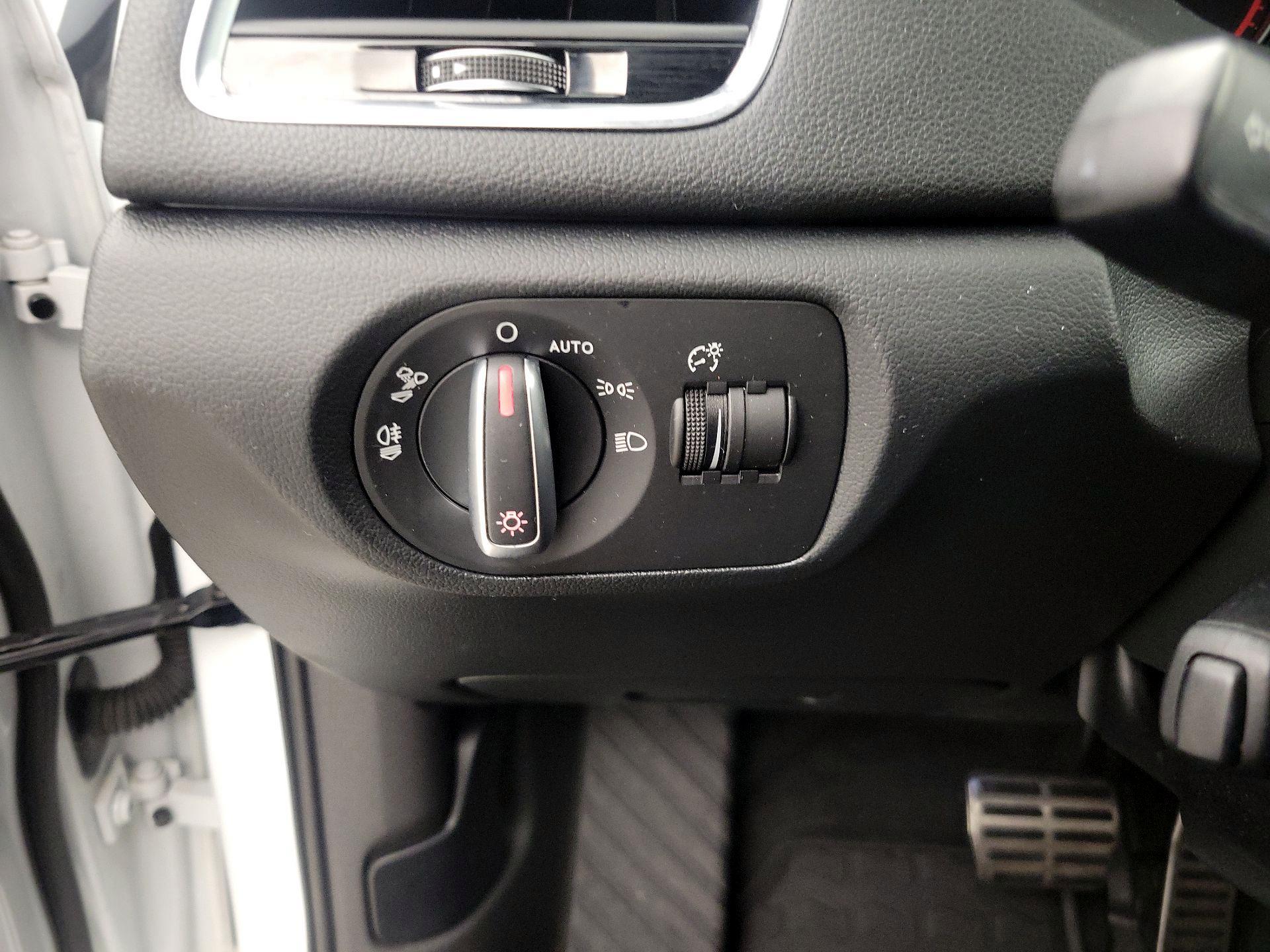 Thumbnail: 2016 Audi Q3 - 13