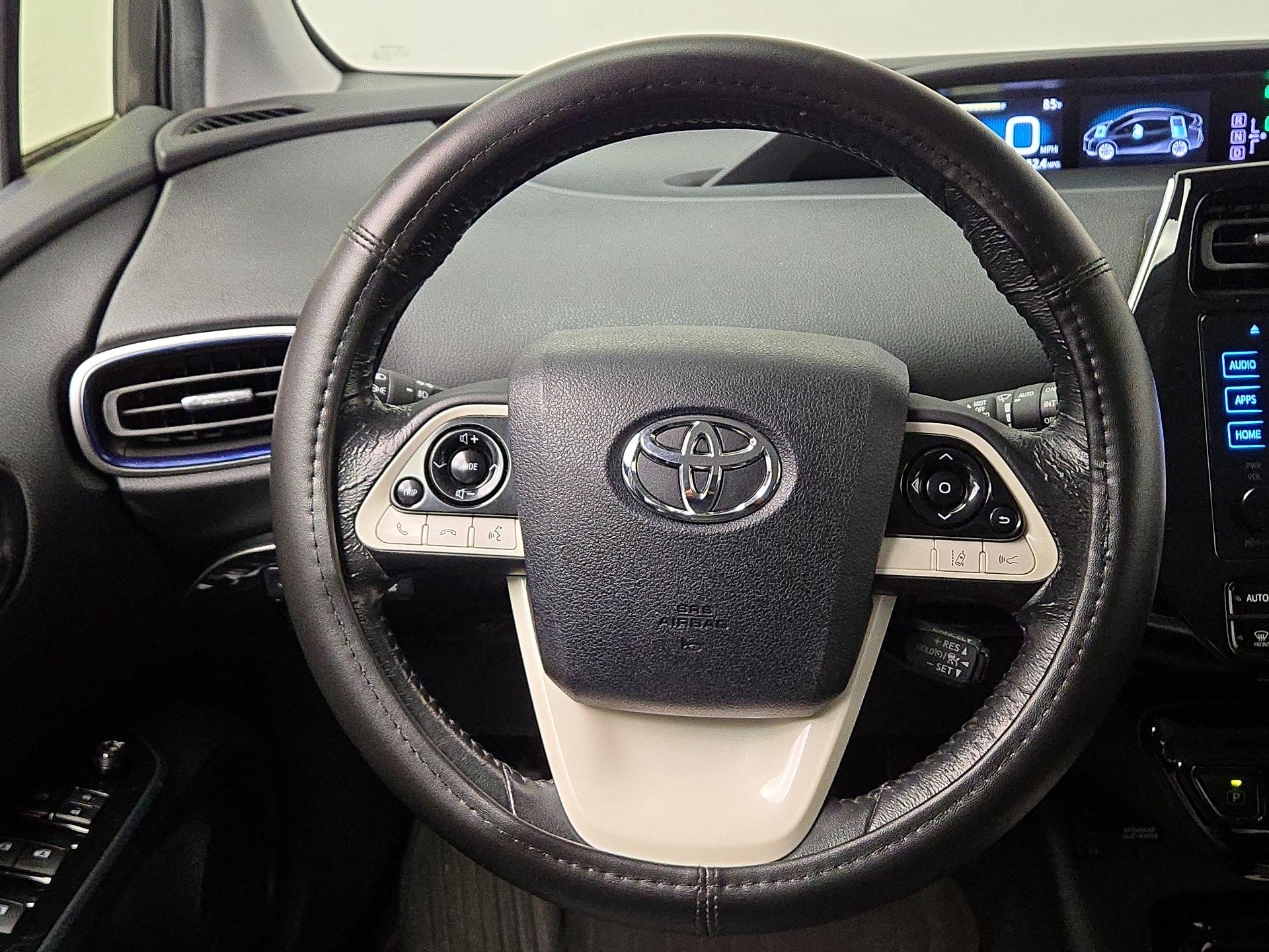 Thumbnail: 2016 Toyota Prius - 10