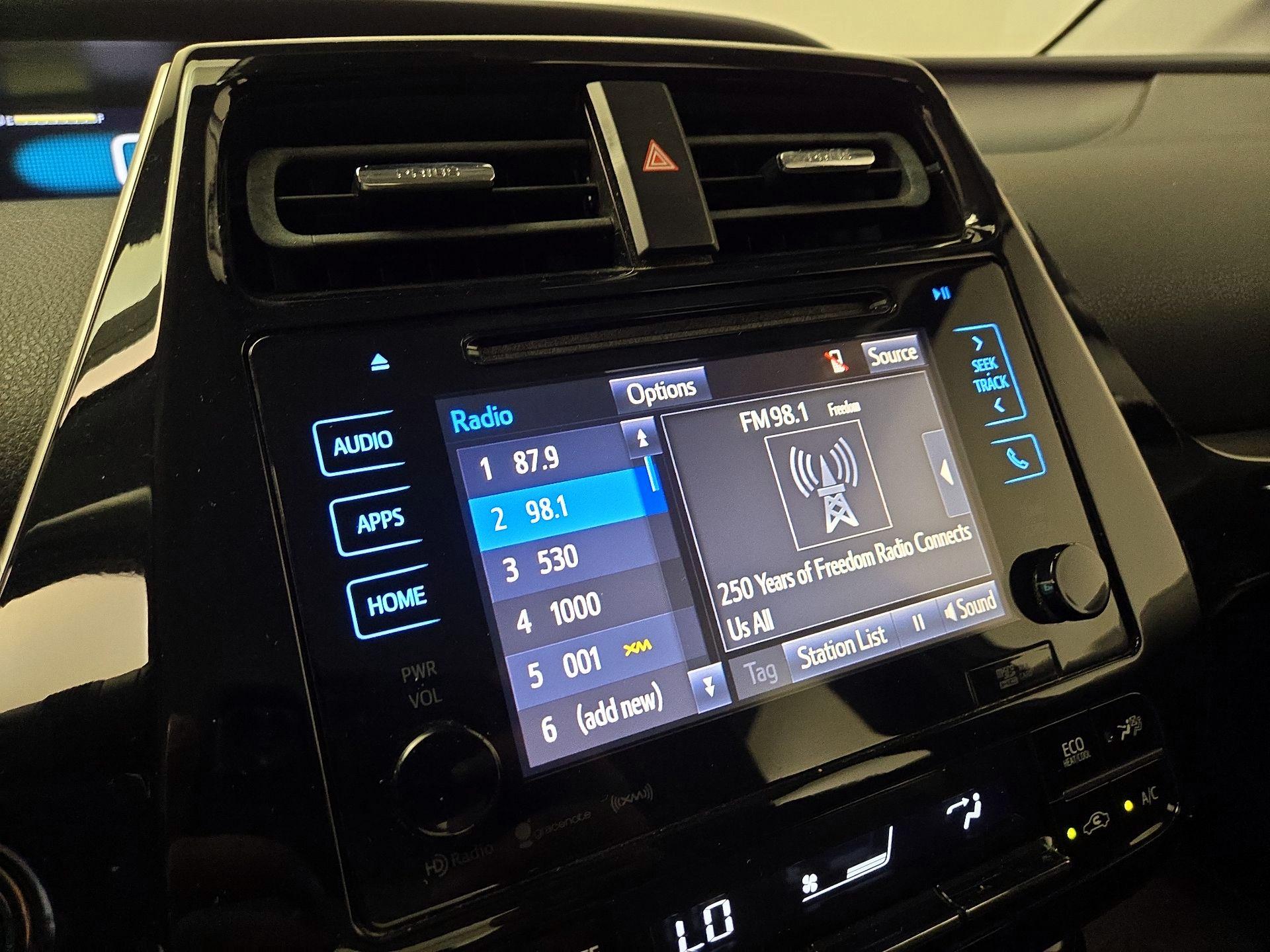 Thumbnail: 2016 Toyota Prius - 15