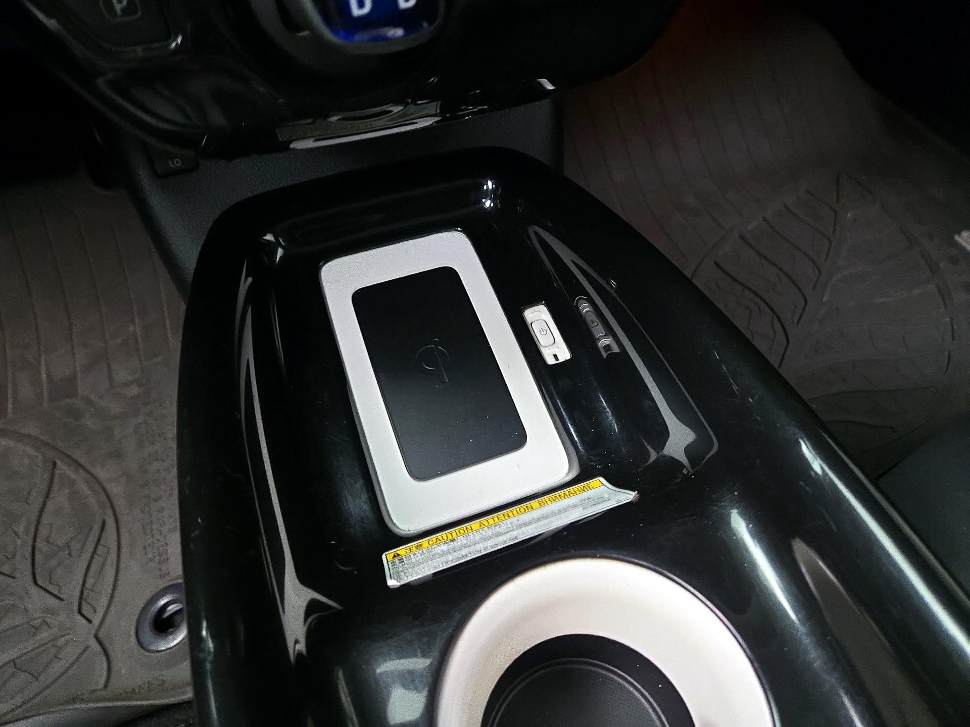 Thumbnail: 2016 Toyota Prius - 18