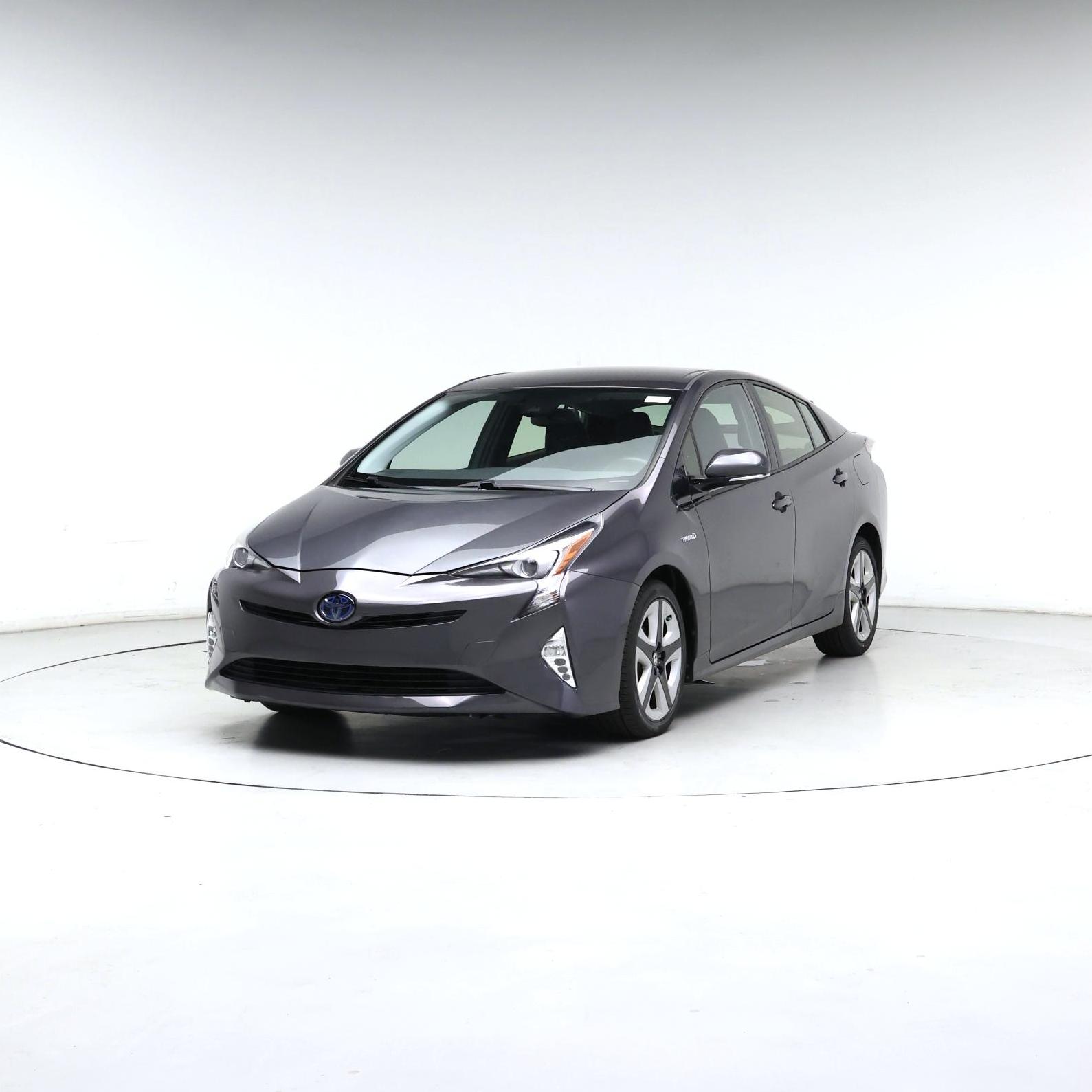 Thumbnail: 2016 Toyota Prius - 4